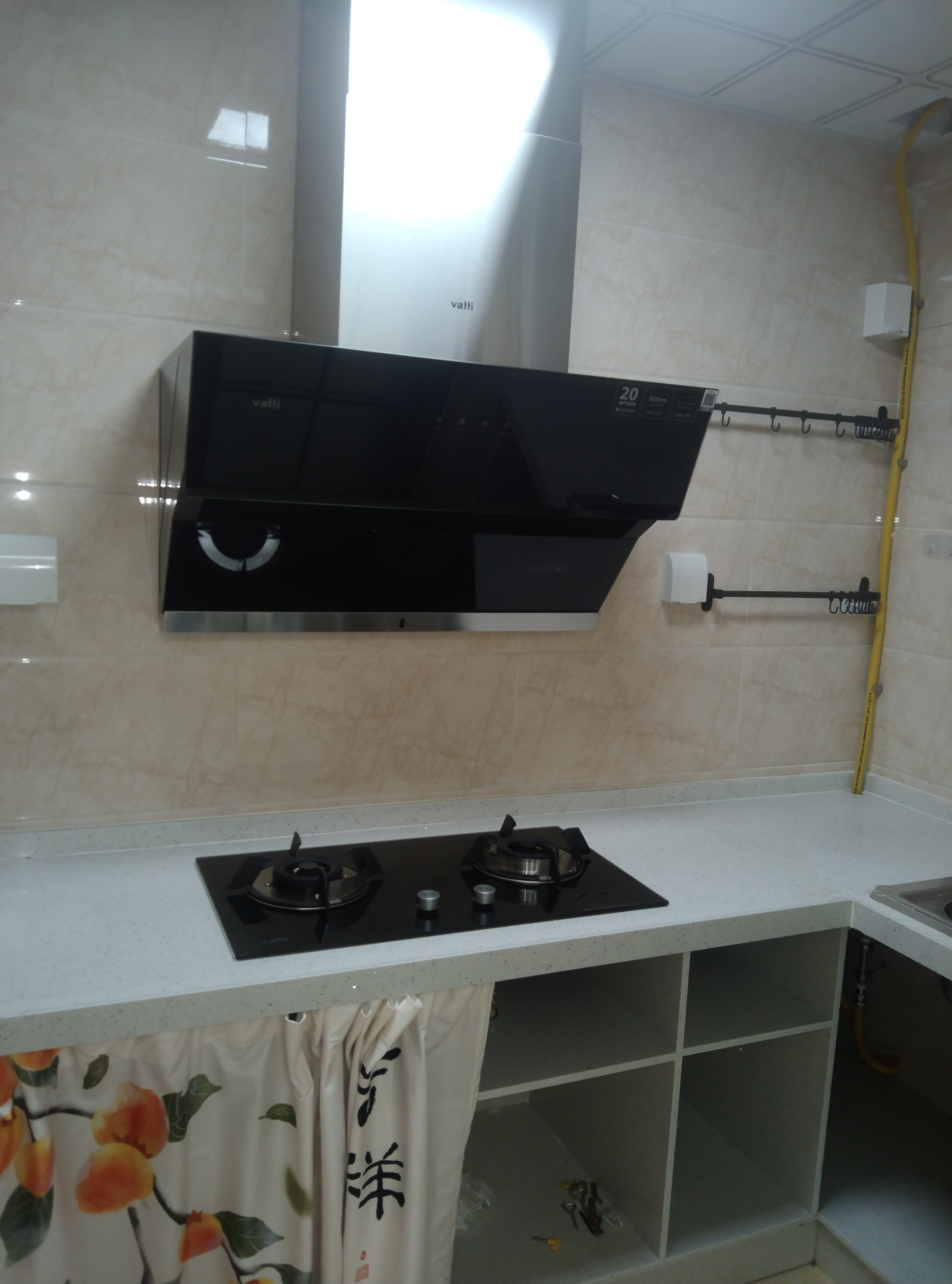 龙岐雅苑  3室2厅1卫    2700.0元/月 龙岐雅苑  3室2厅1卫    2700.0元/月室内图