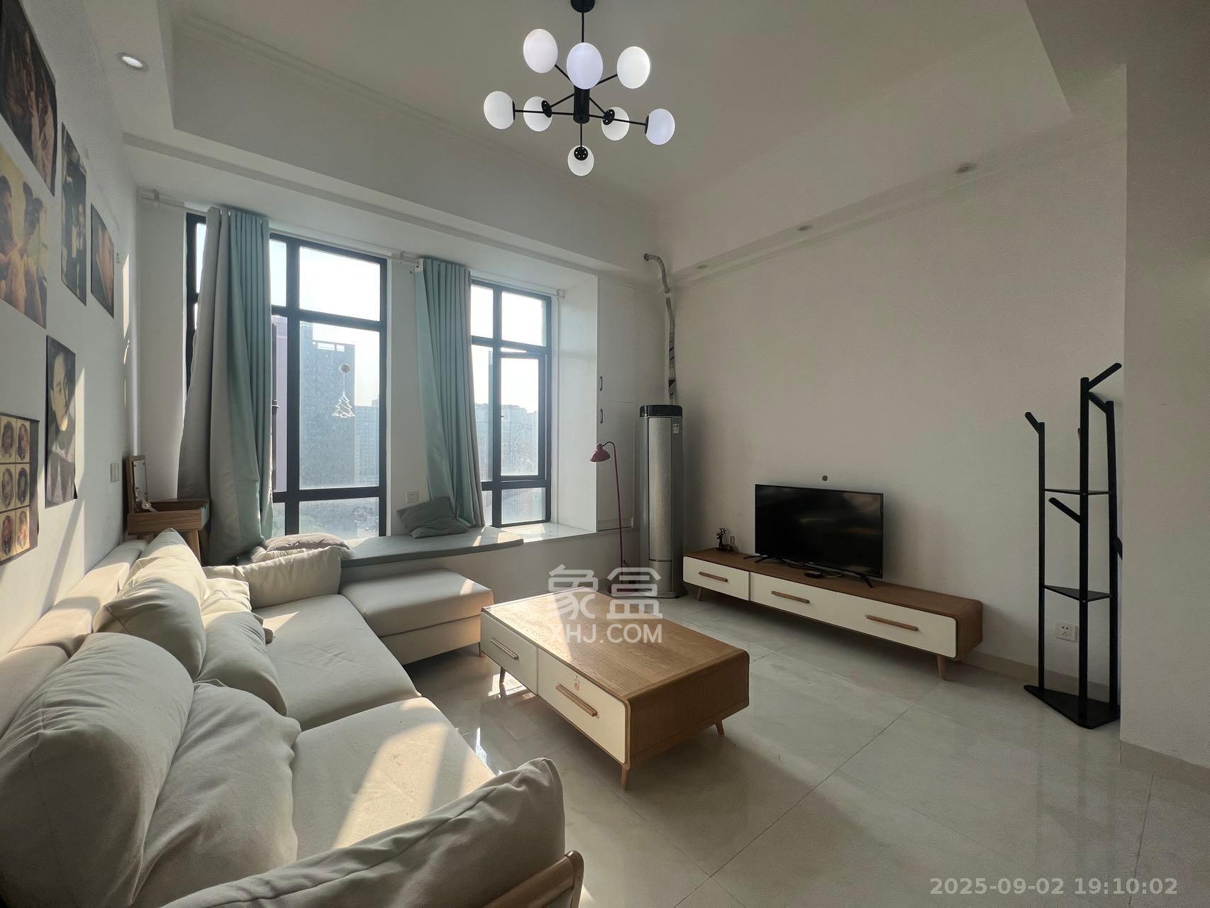 荣悦台  1室1厅1卫    2000.0元/月 荣悦台  1室1厅1卫    2000.0元/月室内图