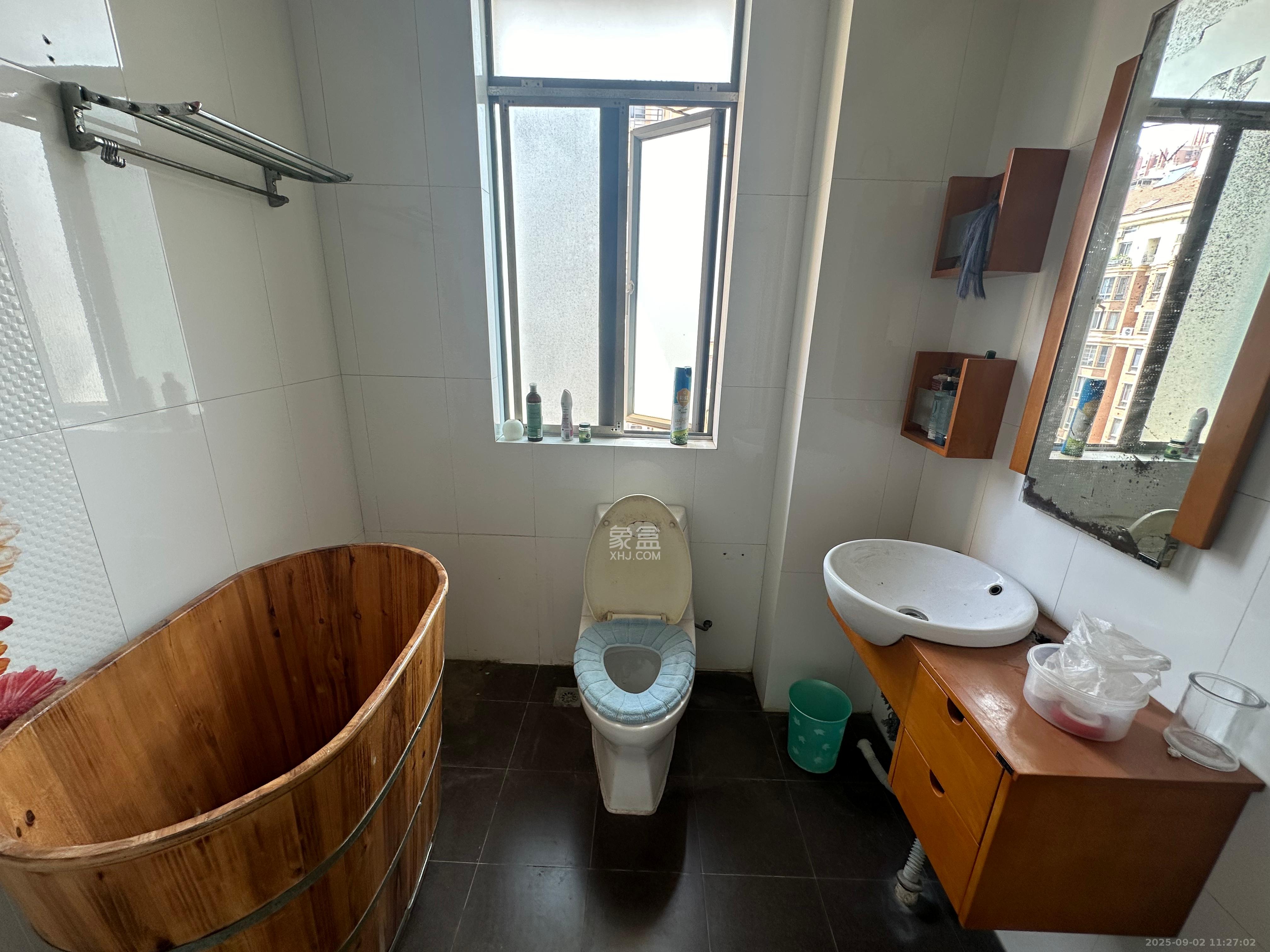 上海城小区  3室2厅2卫    2300.0元/月 上海城小区  3室2厅2卫    2300.0元/月室内图