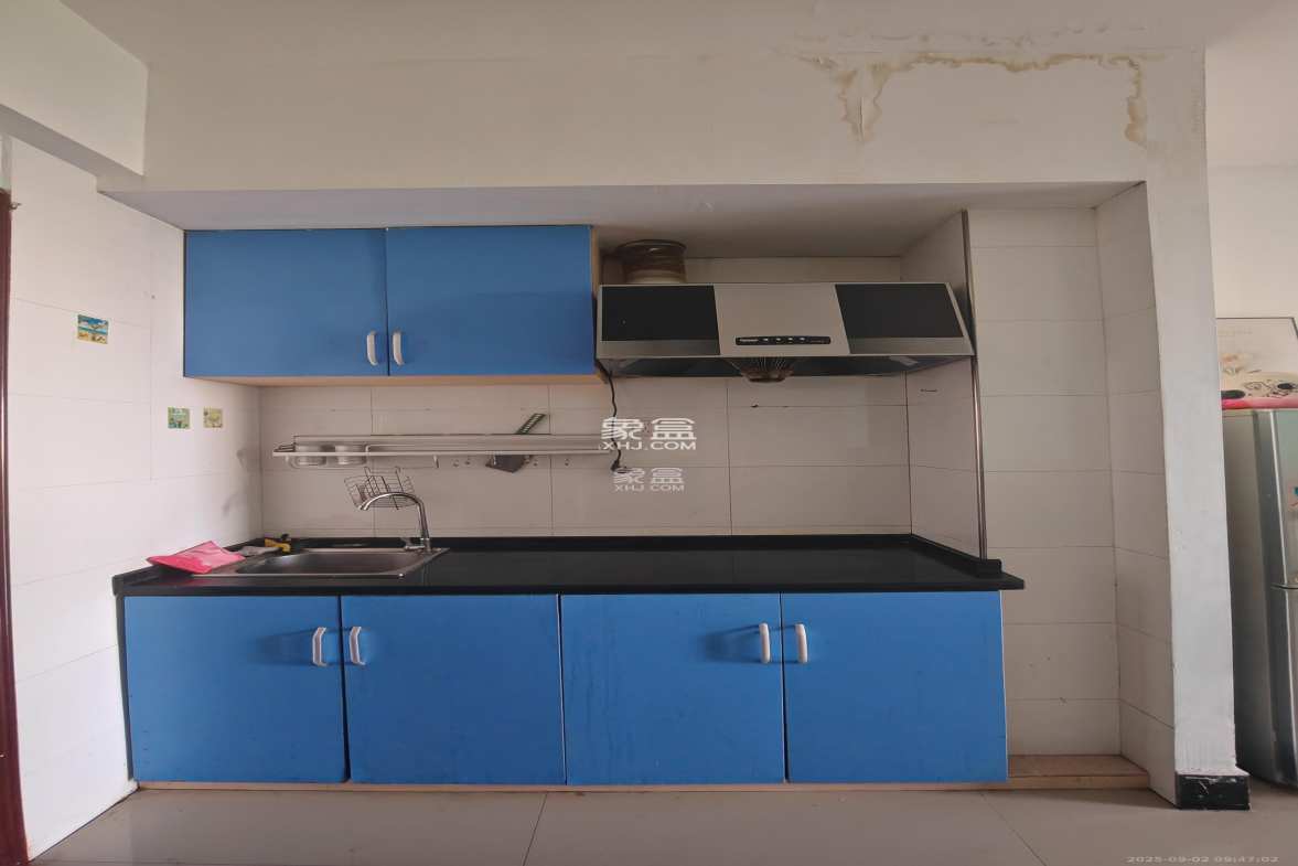 生活艺术城  1室1厅1卫    1100.0元/月 生活艺术城  1室1厅1卫    1100.0元/月室内图