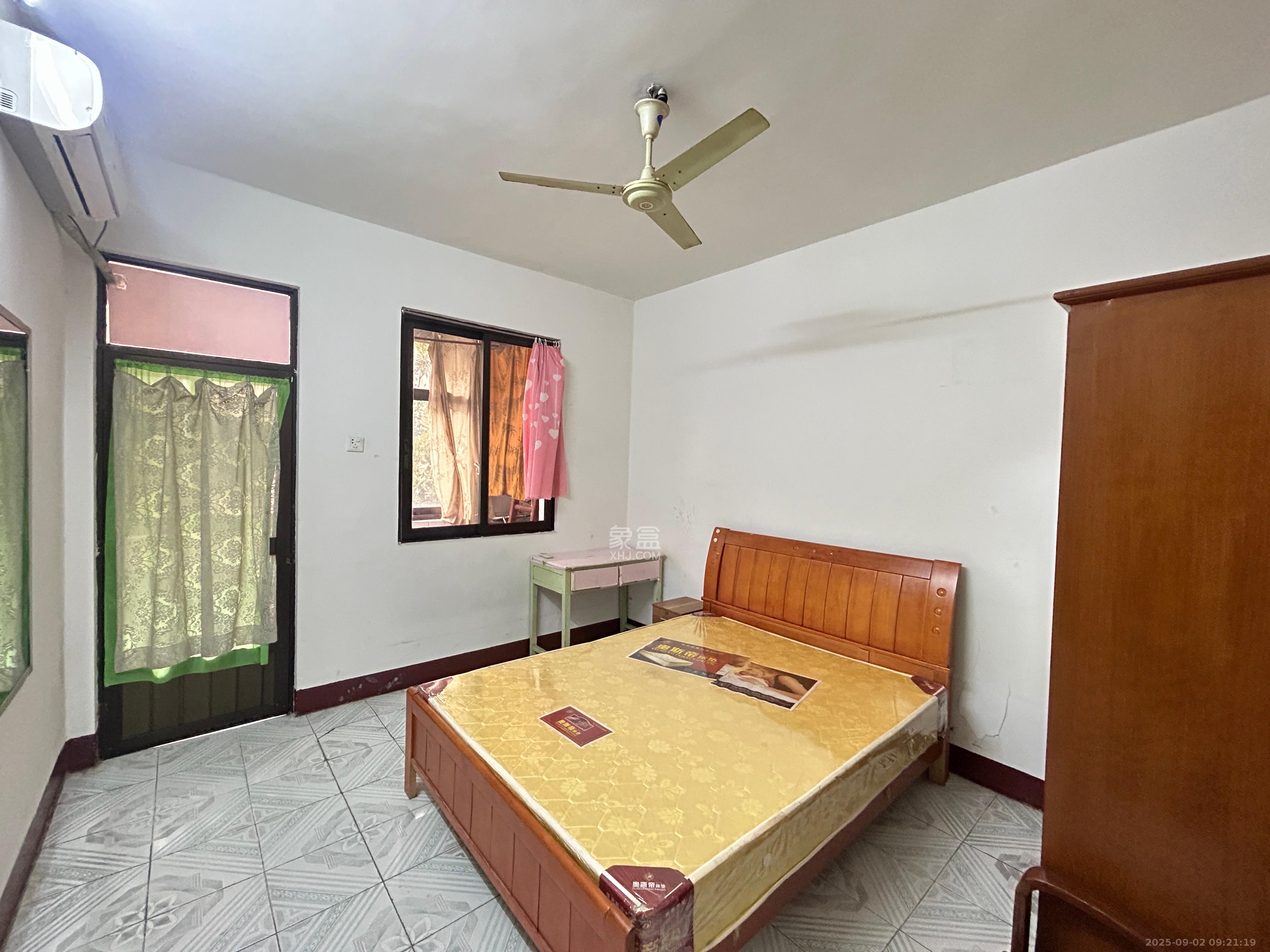 侯家塘有色研究院(长沙有色大院)  3室1厅1卫    1800.0元/月 侯家塘有色研究院(长沙有色大院)  3室1厅1卫    1800.0元/月室内图