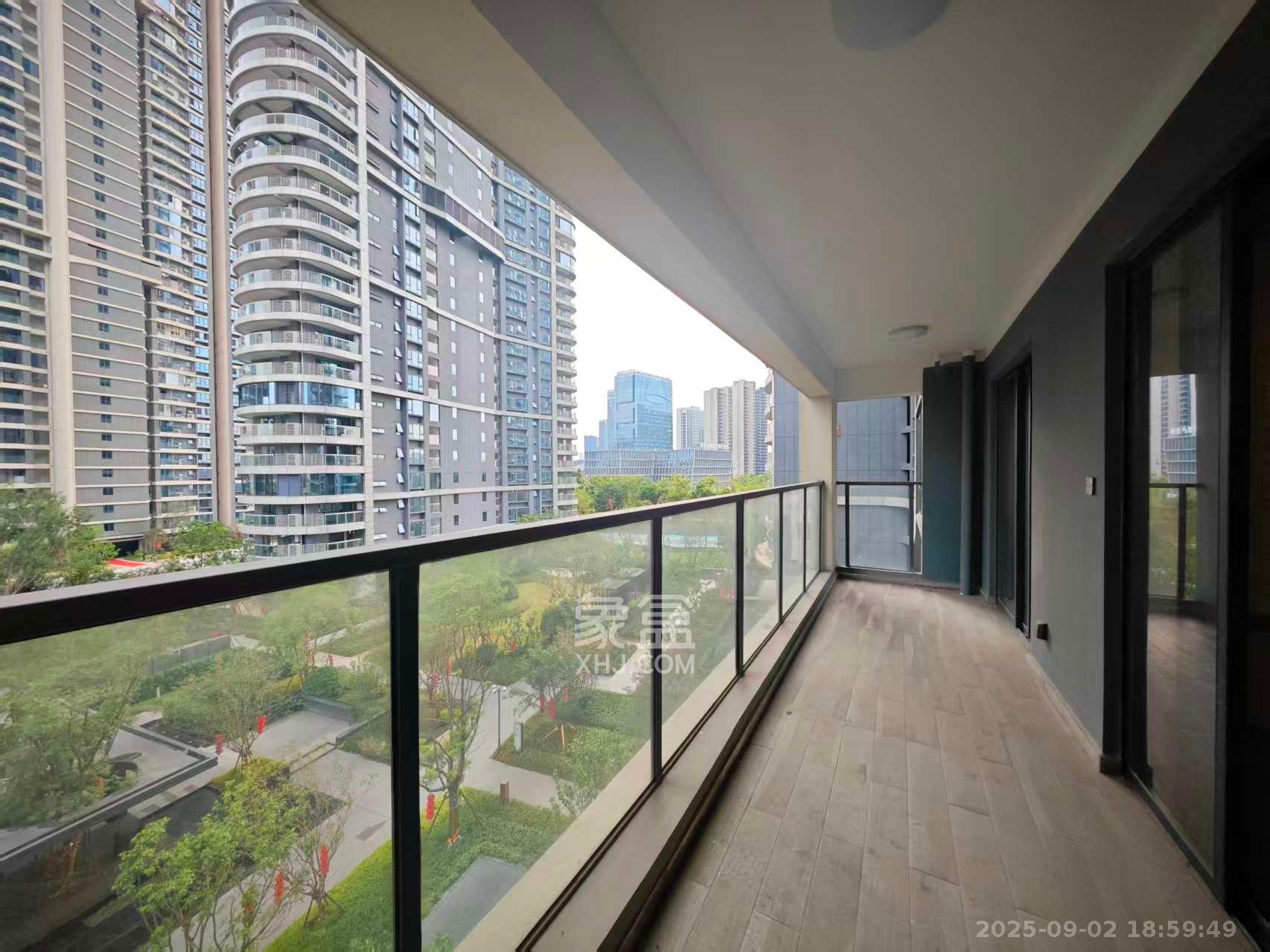 绿地V岛 4室2厅2卫 3800.0元/月 绿地V岛 4室2厅2卫 3800.0元/月室内图