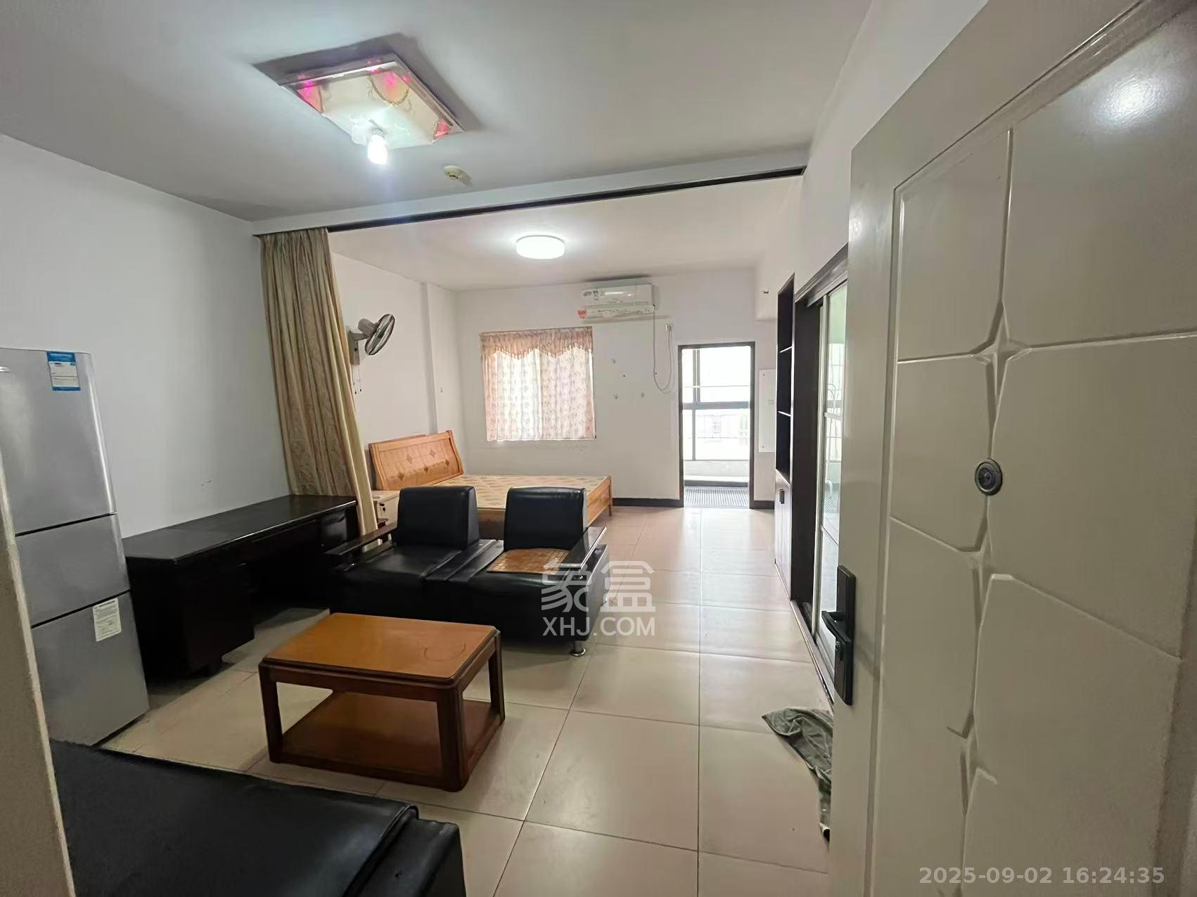 满庭芳小区  1室1厅1卫    1600.0元/月 满庭芳小区  1室1厅1卫    1600.0元/月室内图