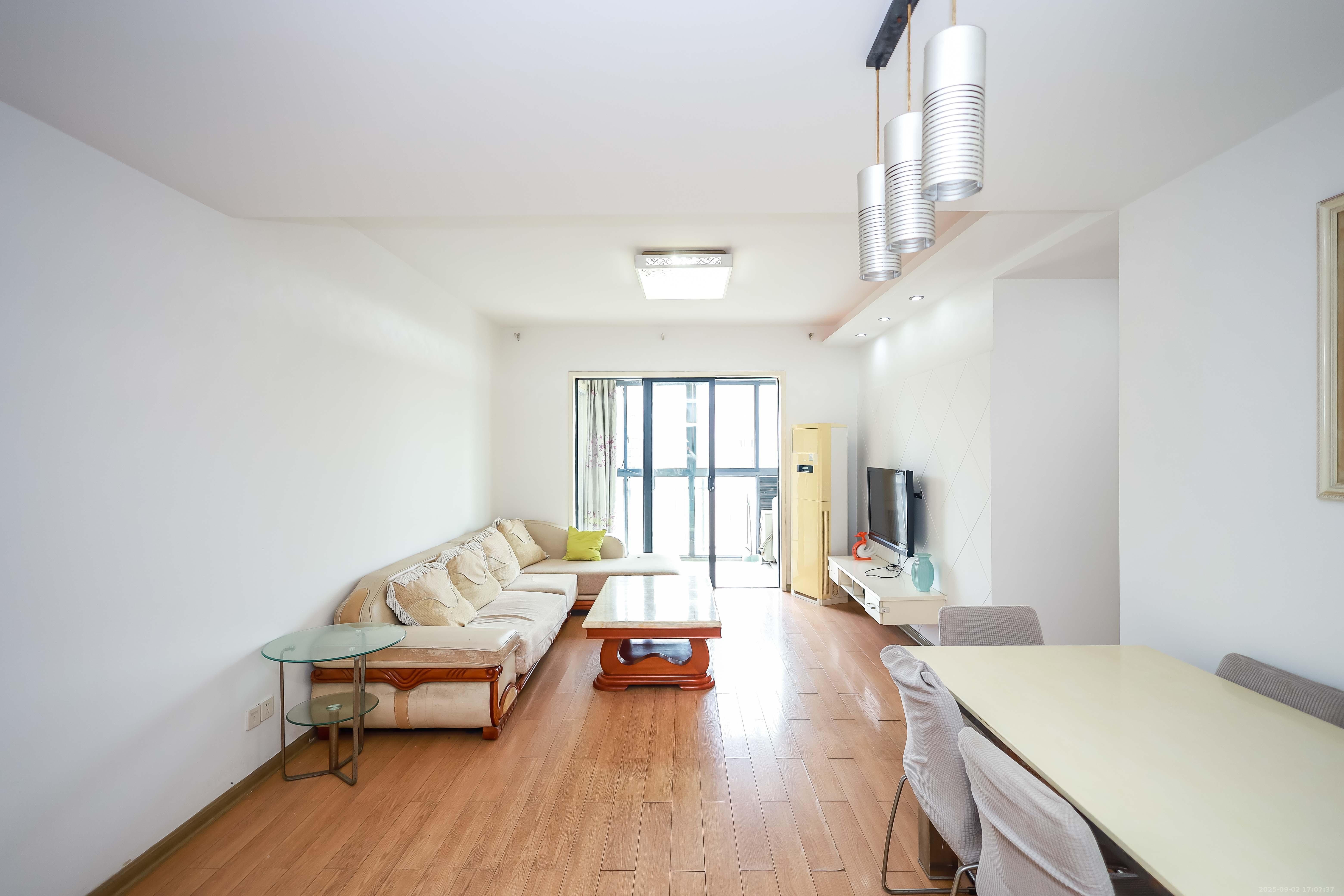 莱茵城  3室2厅1卫    66.0万 莱茵城  3室2厅1卫    66.0万