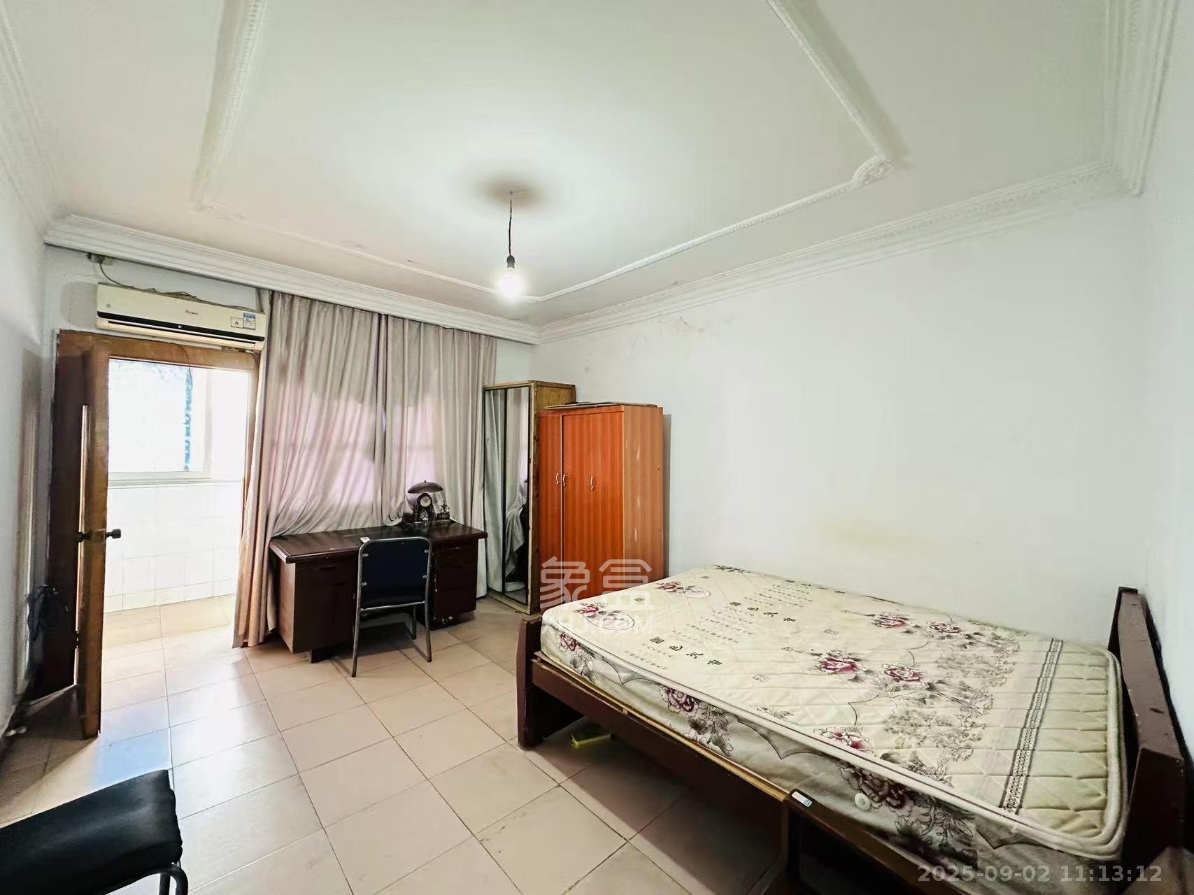 新开铺176号(环线拆迁指挥部) 2室1厅1卫 1100.0元/月 新开铺176号(环线拆迁指挥部) 2室1厅1卫 1100.0元/月室内图