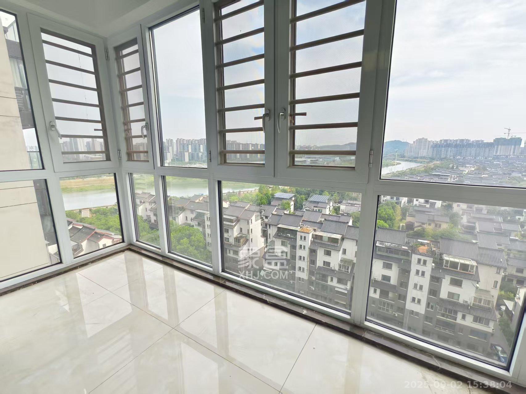 中国铁建洋湖苑  3室2厅2卫    2400.0元/月室内图