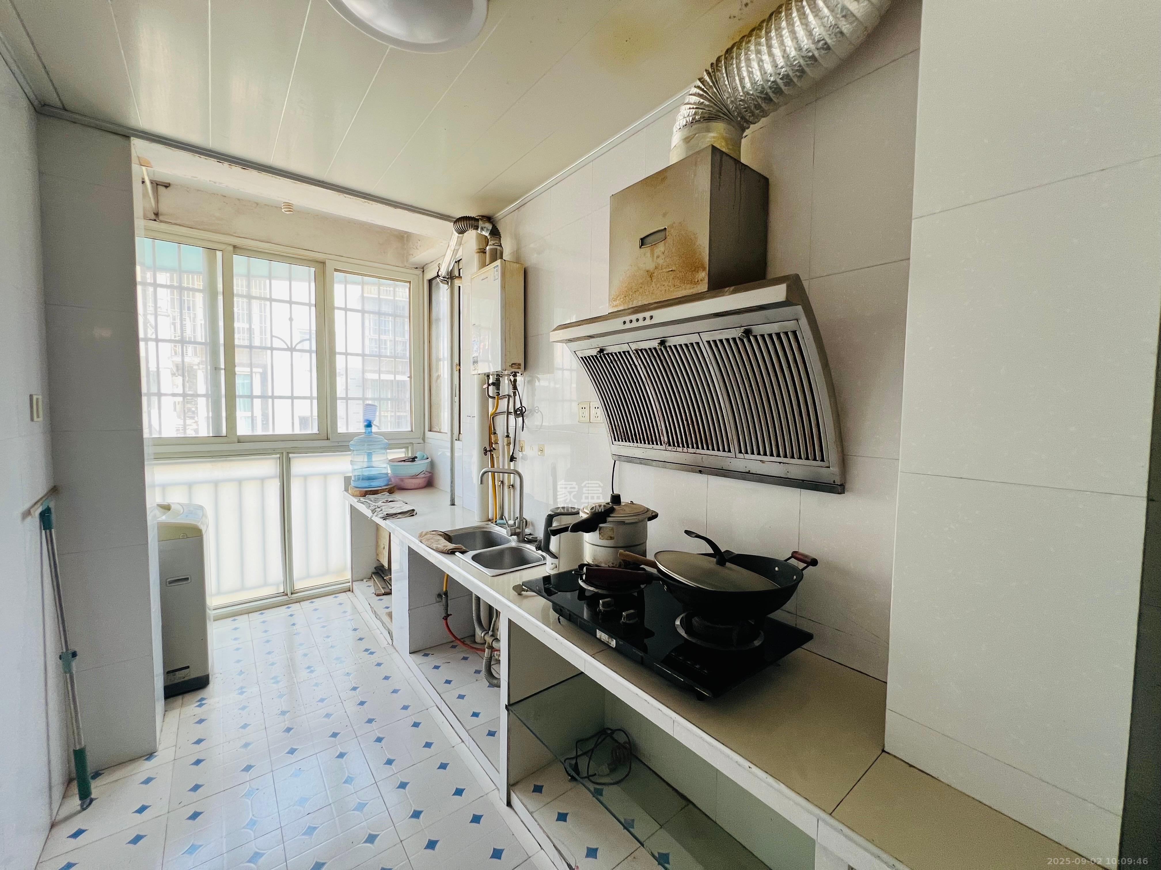 好家园  3室2厅1卫    1800.0元/月 好家园  3室2厅1卫    1800.0元/月室内图