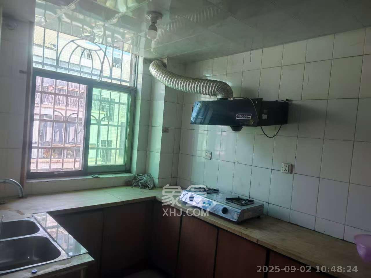 高升小区 4室2厅2卫 2500.0元/月 高升小区 4室2厅2卫 2500.0元/月室内图