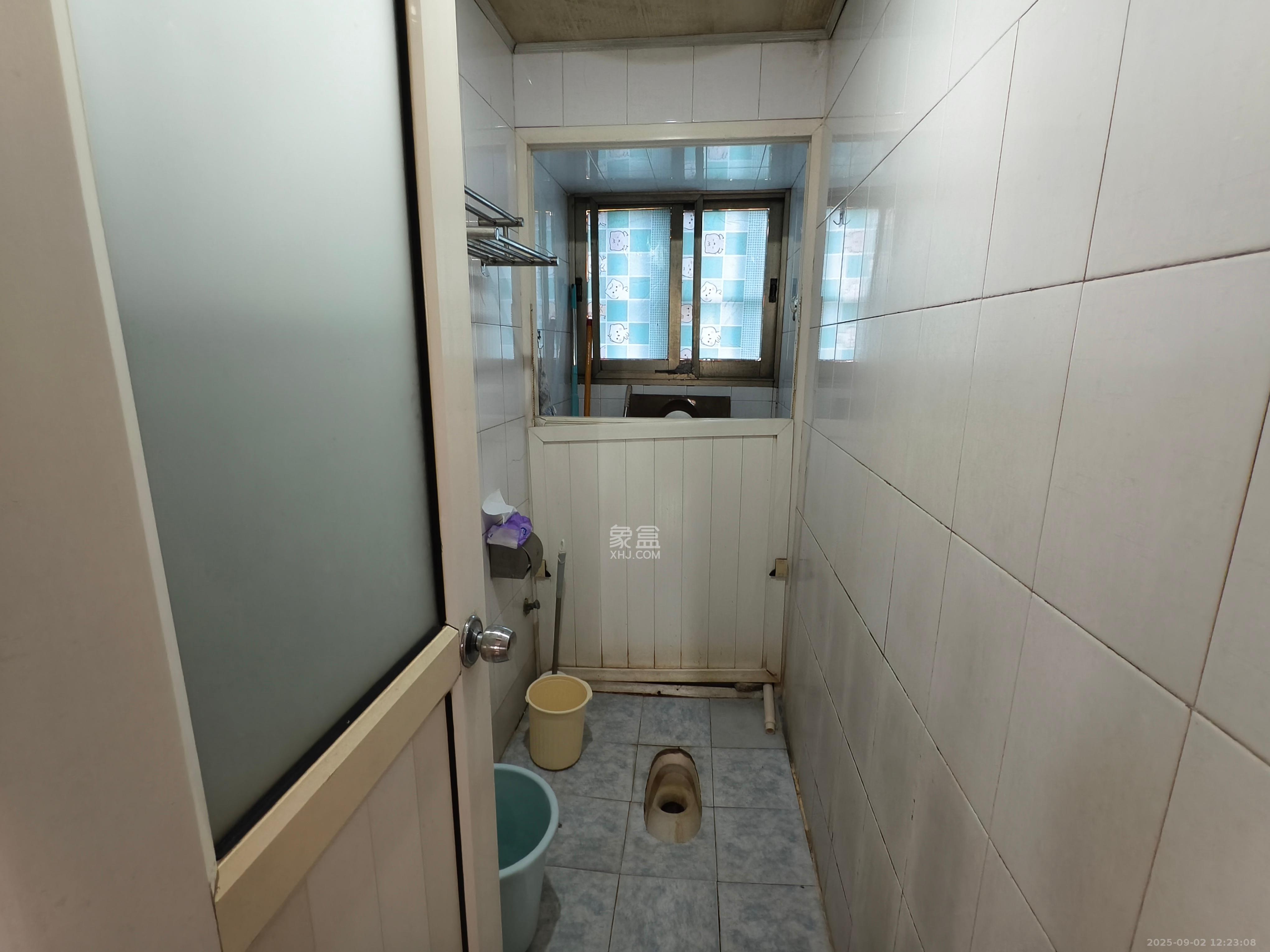 湖南医大附二院红旗区宿舍 2室1厅1卫 1500.0元/月 湖南医大附二院红旗区宿舍 2室1厅1卫 1500.0元/月室内图