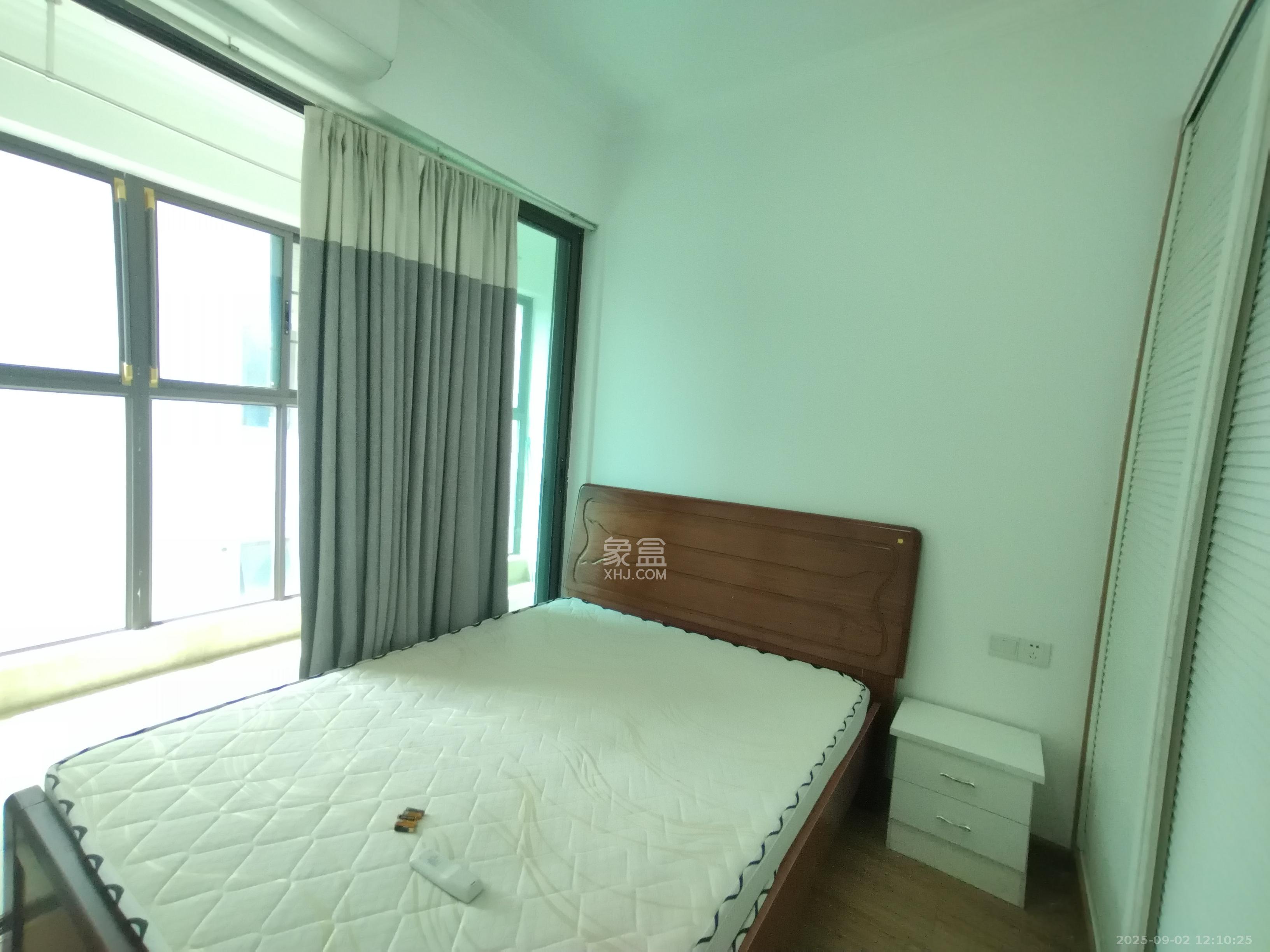 滨江一号（丰泰花园）  3室2厅2卫    3000.0元/月室内图