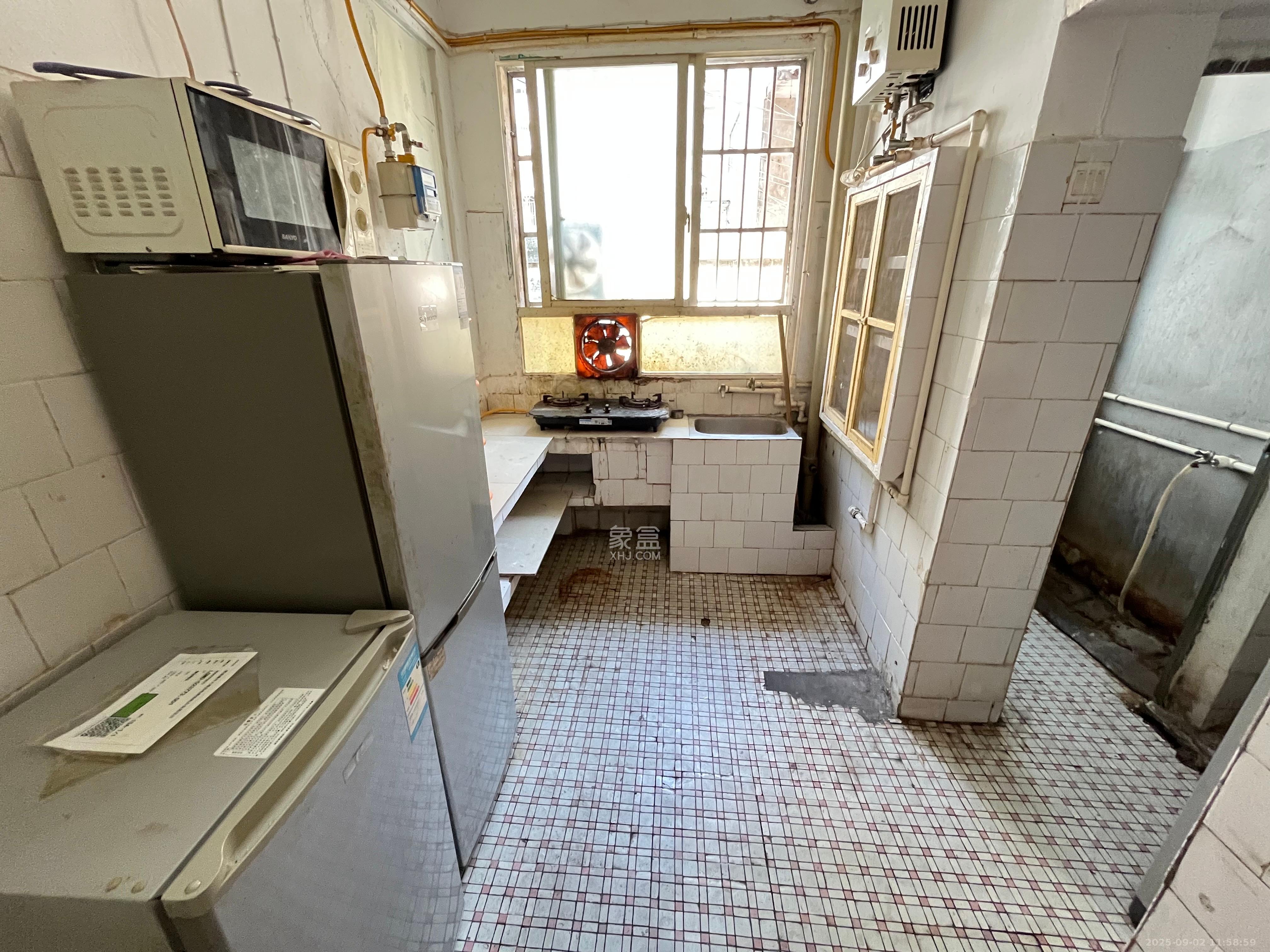 厚生里  3室2厅1卫    1500.0元/月室内图