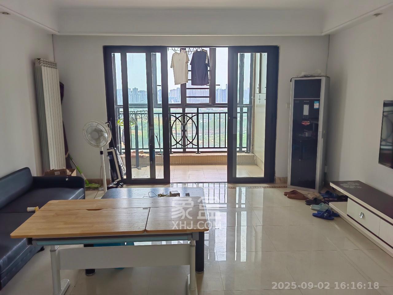 中海国际一期 4室2厅2卫 2500.00元/月 中海国际一期 4室2厅2卫 2500.00元/月室内图