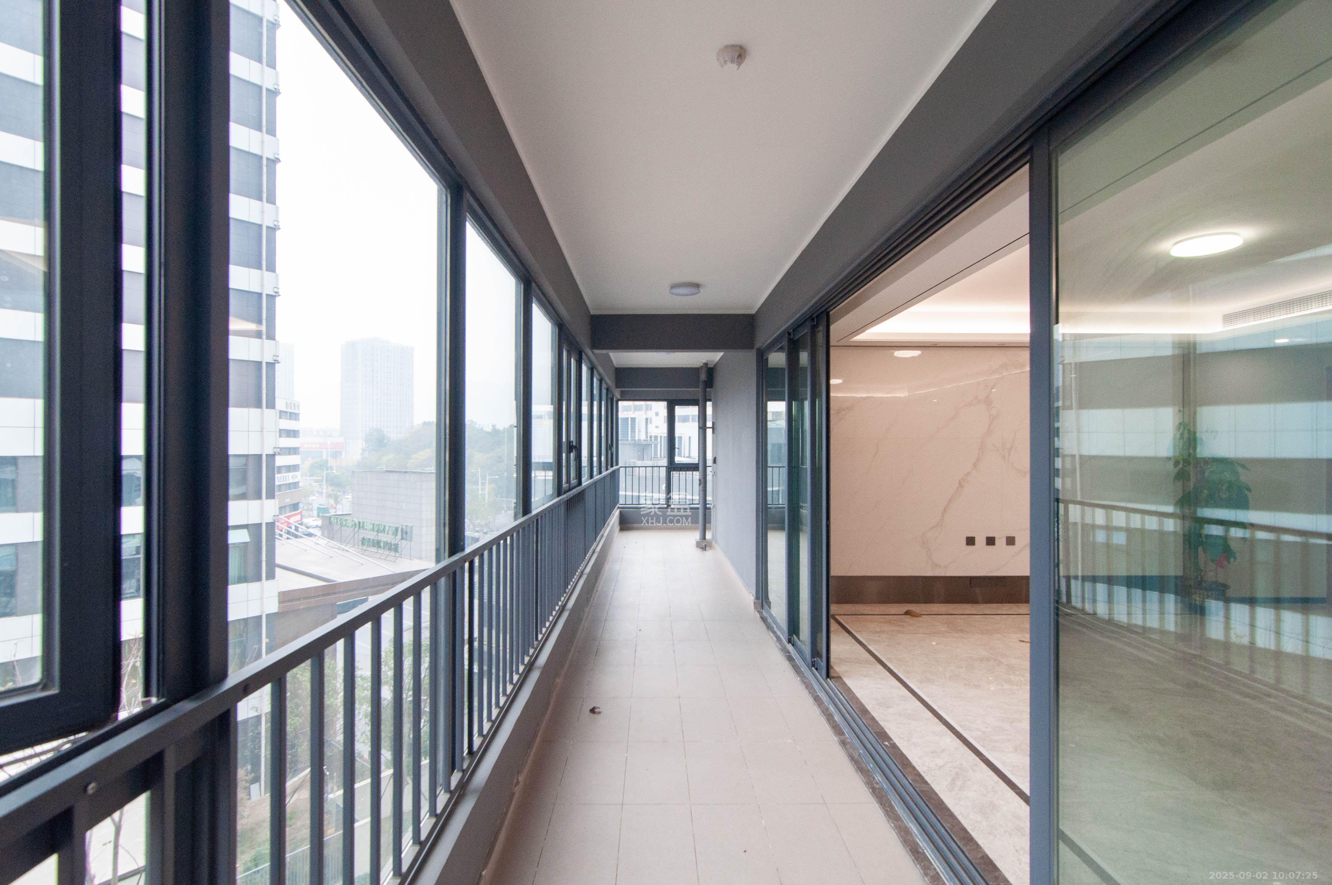 旭辉都会山 4室2厅3卫 8000.0元/月 旭辉都会山 4室2厅3卫 8000.0元/月室内图