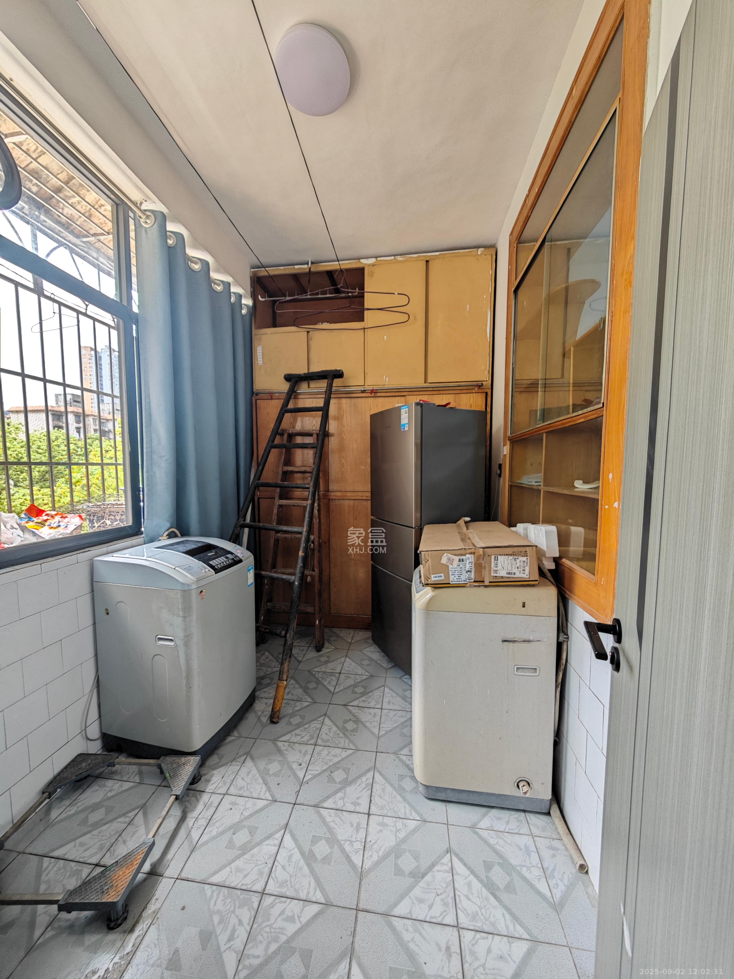 测绘局单位房 3室2厅1卫 1800.0元/月 测绘局单位房 3室2厅1卫 1800.0元/月室内图