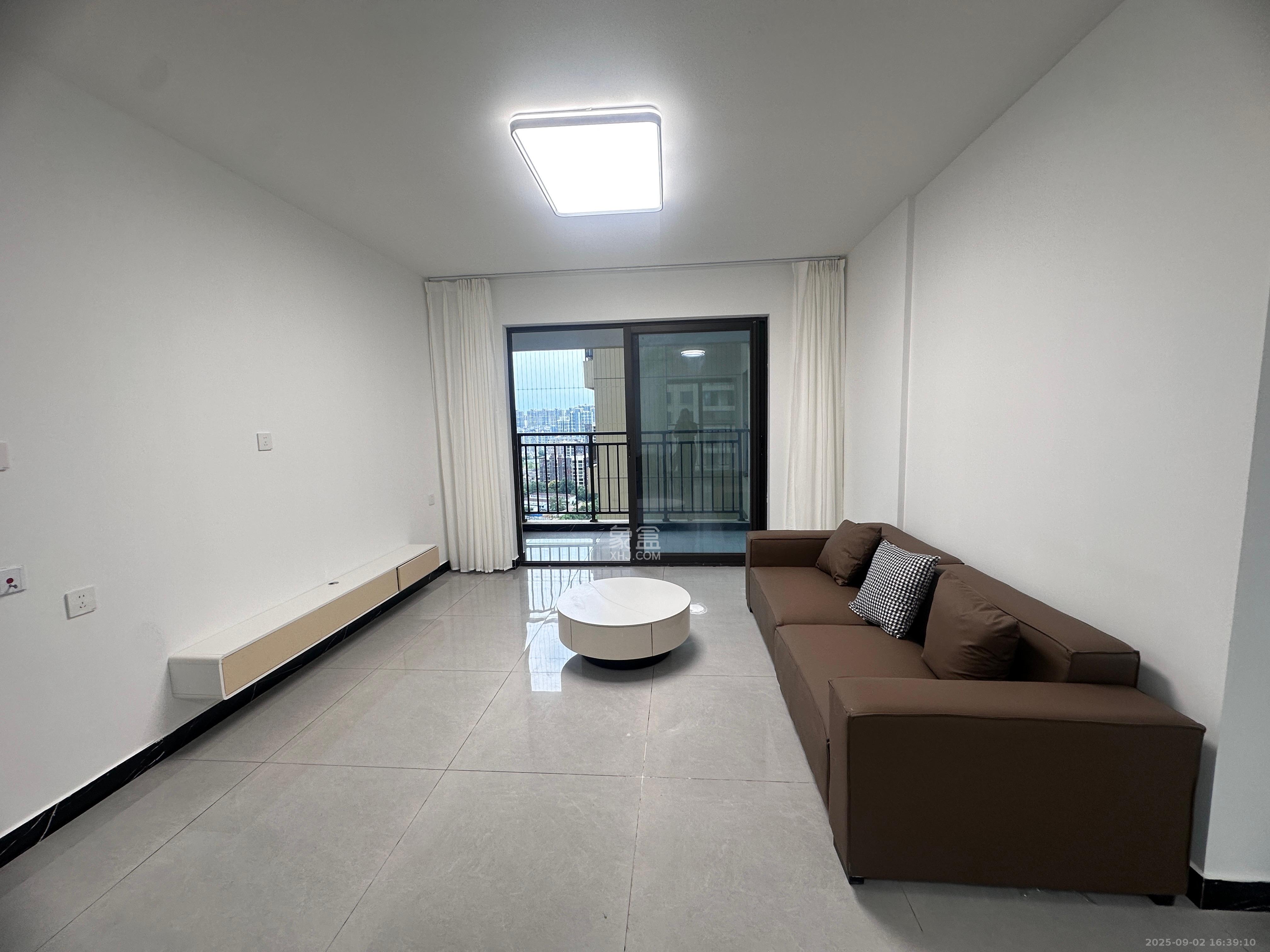 新城璟隽(麓华新城) 3室2厅1卫 1800.0元/月 新城璟隽(麓华新城) 3室2厅1卫 1800.0元/月室内图