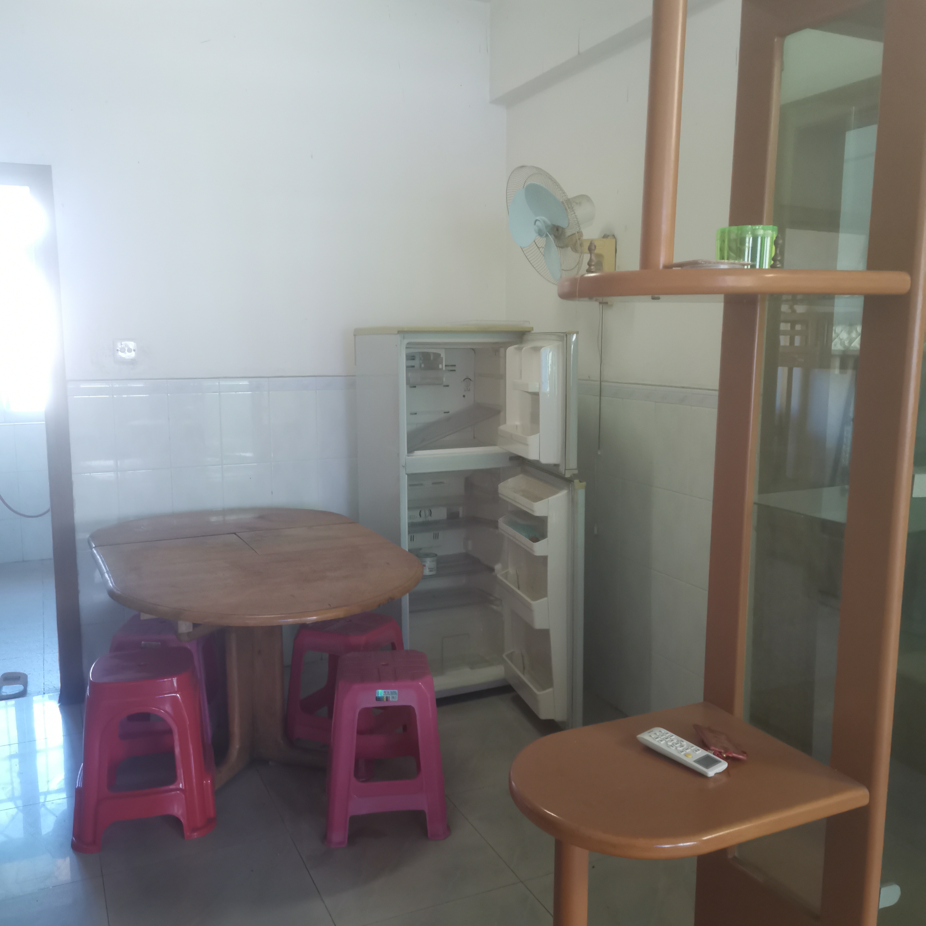 政法学院  3室2厅1卫    1800.0元/月 政法学院  3室2厅1卫    1800.0元/月室内图