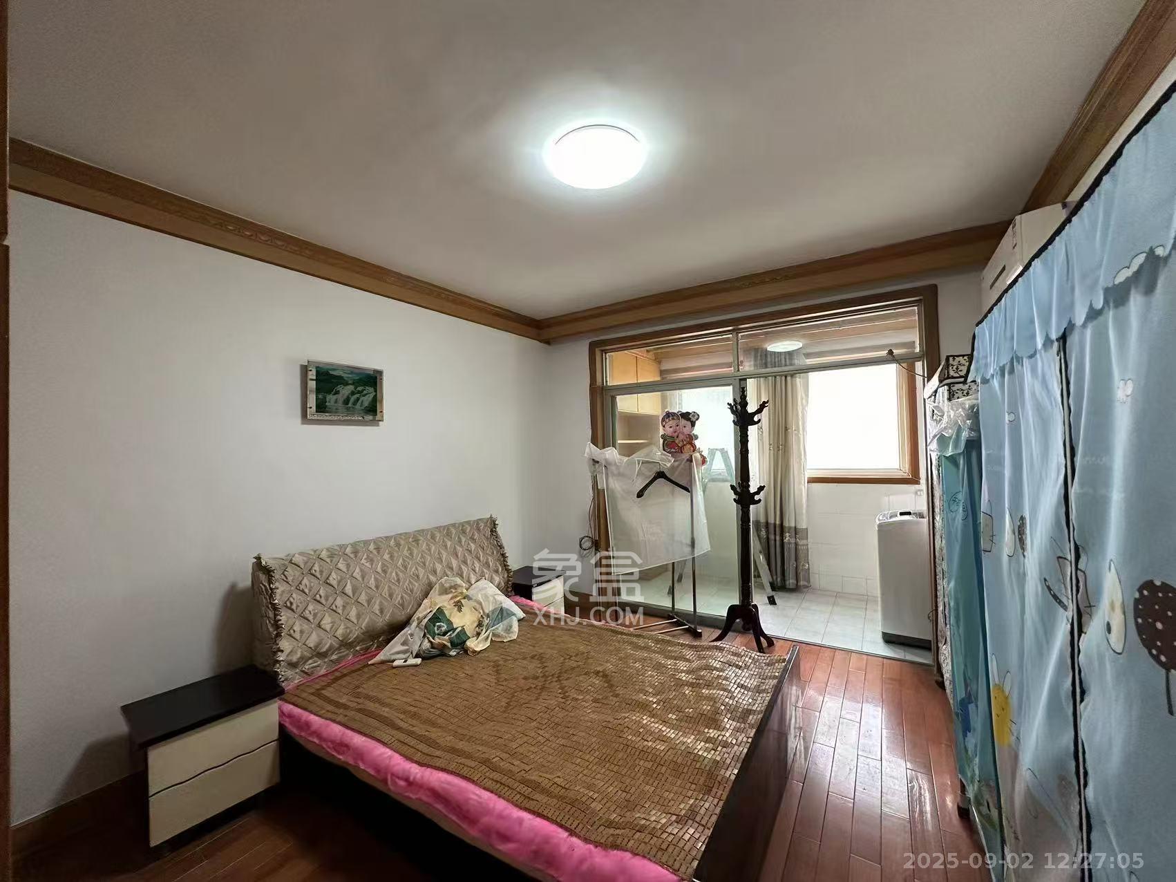 金泰小区 3室2厅2卫 1700.0元/月 金泰小区 3室2厅2卫 1700.0元/月室内图