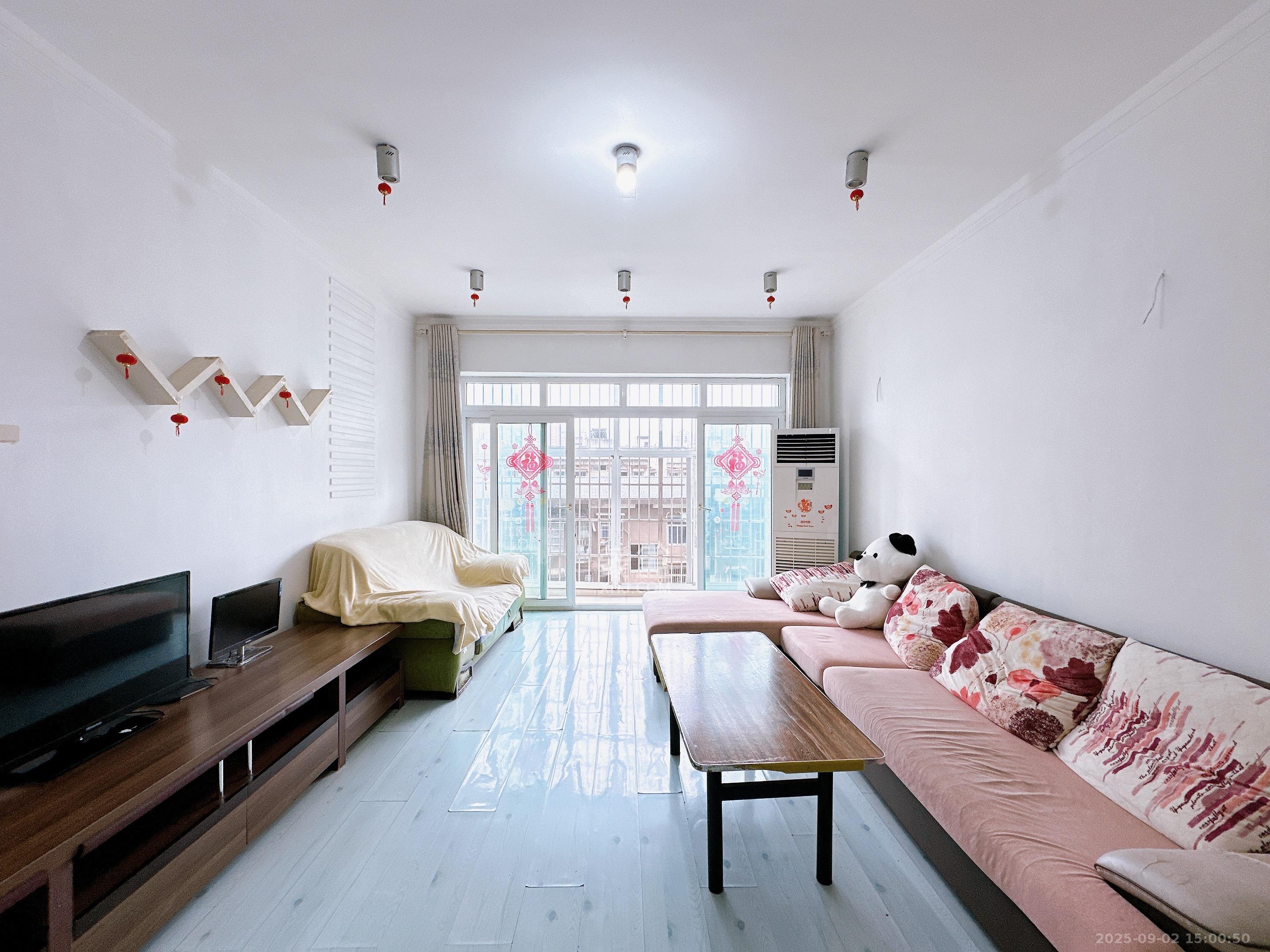 锦绣华天  3室2厅2卫    3200.0元/月 锦绣华天  3室2厅2卫    3200.0元/月室内图