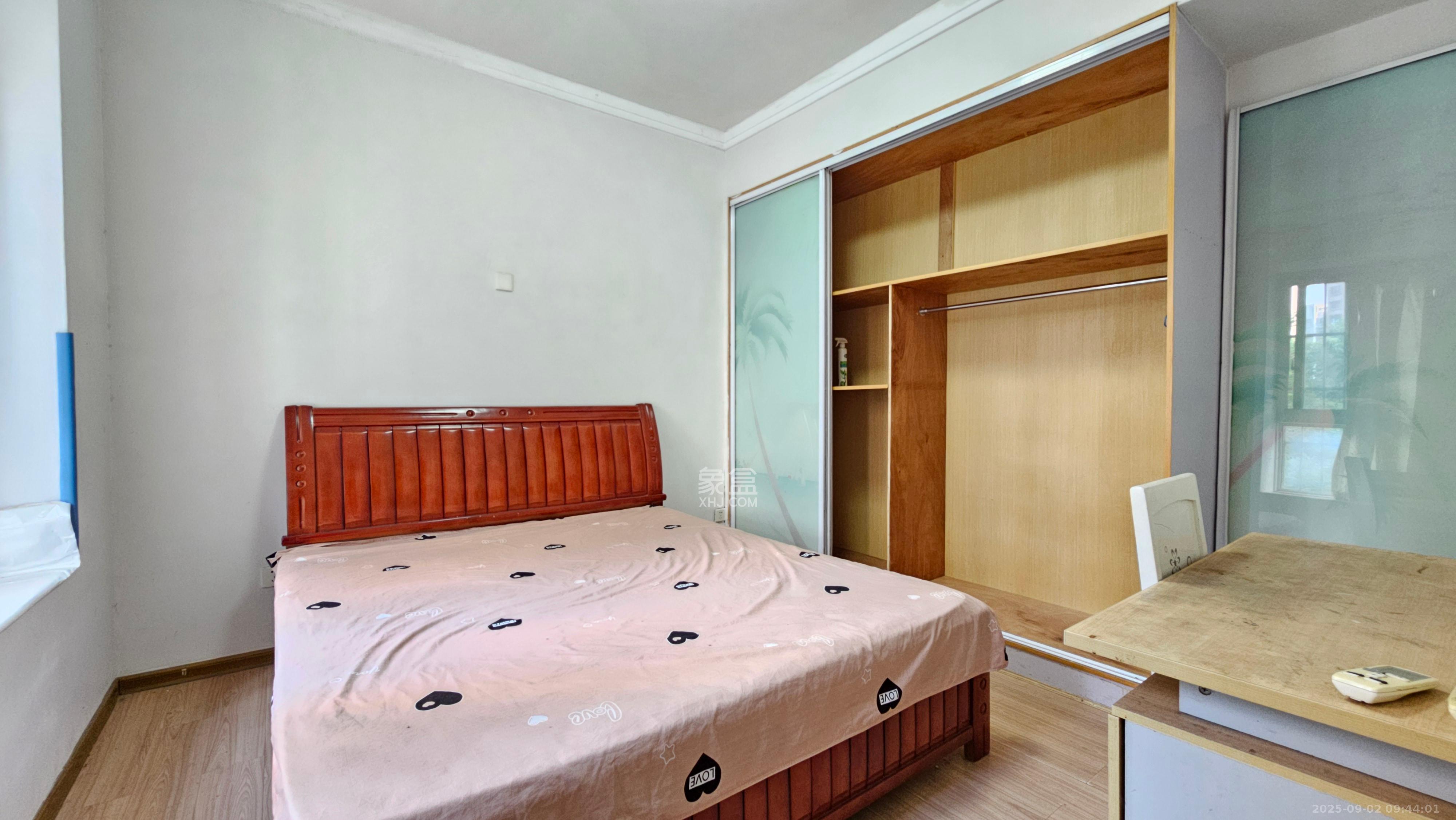 爱琴海岸 2室2厅1卫 1500.0元/月 爱琴海岸 2室2厅1卫 1500.0元/月室内图