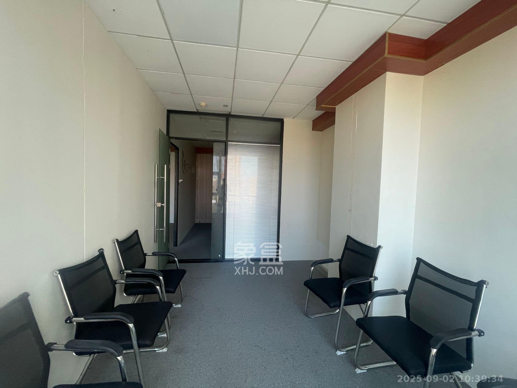 华坤时代   95.0㎡      4000.0元/月