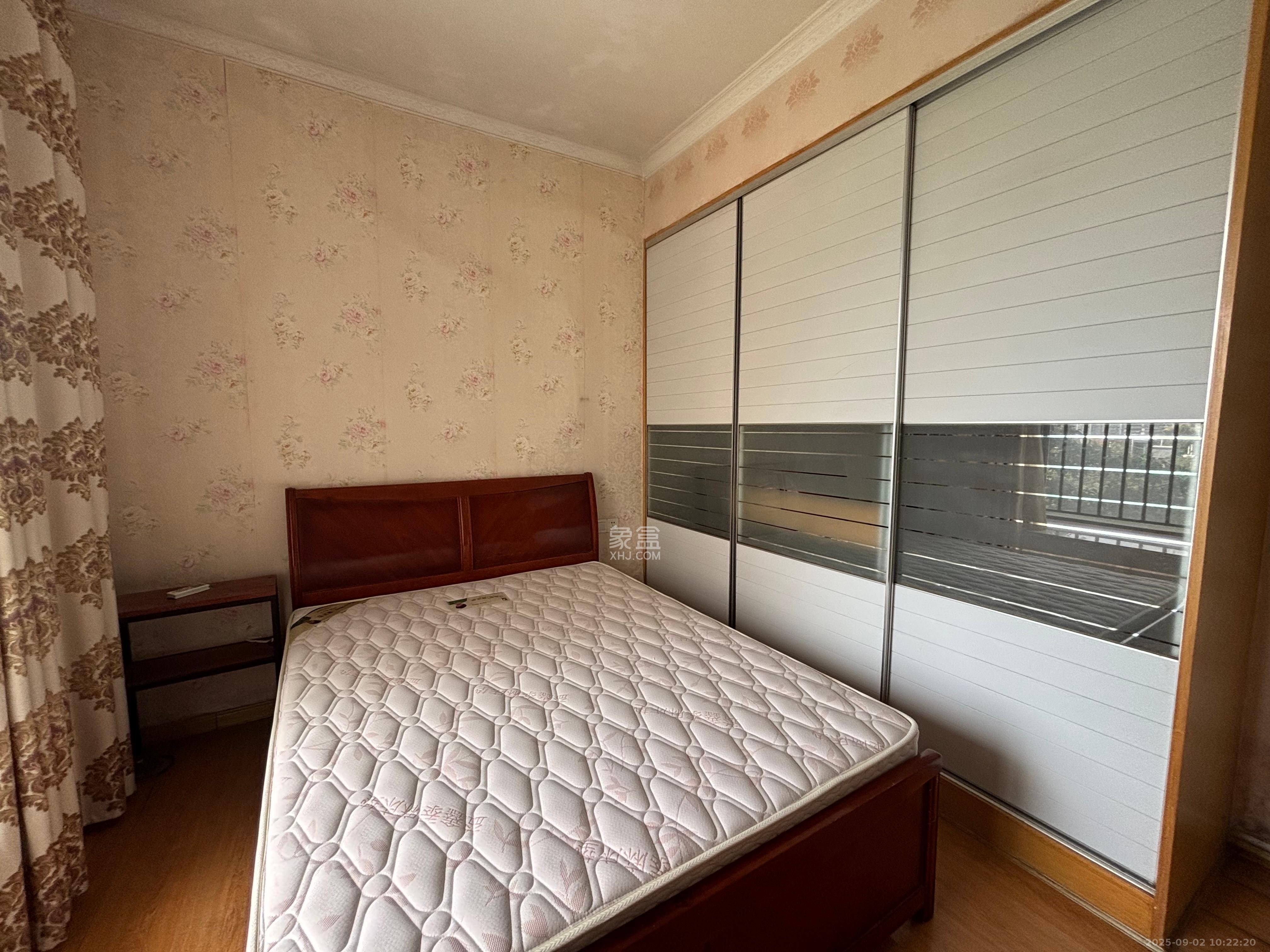 锦绣世纪  2室1厅2卫    2400.0元/月 锦绣世纪  2室1厅2卫    2400.0元/月室内图