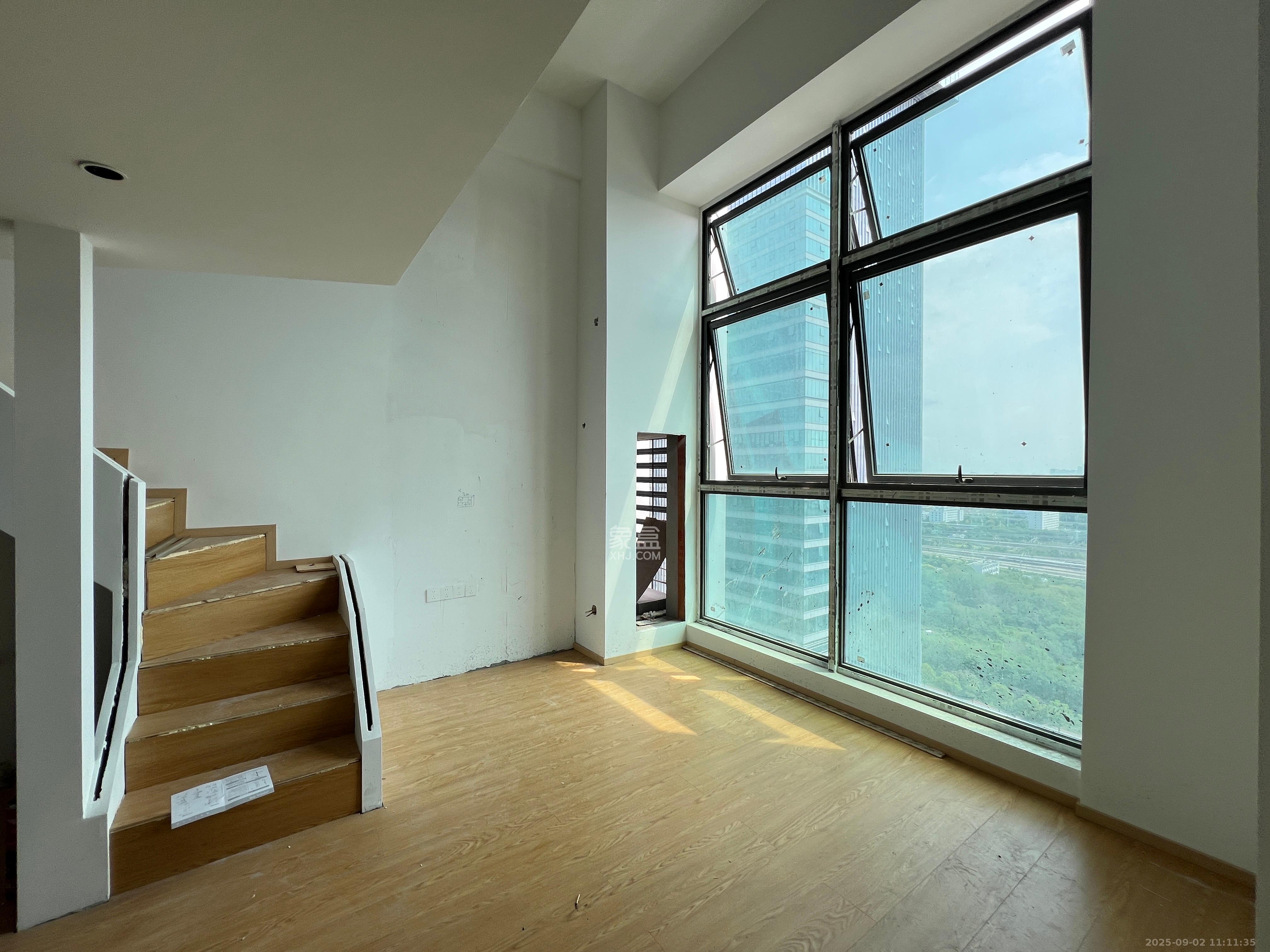 绿地商务广场 1室0厅0卫 2900.0元/月 绿地商务广场 1室0厅0卫 2900.0元/月室内图