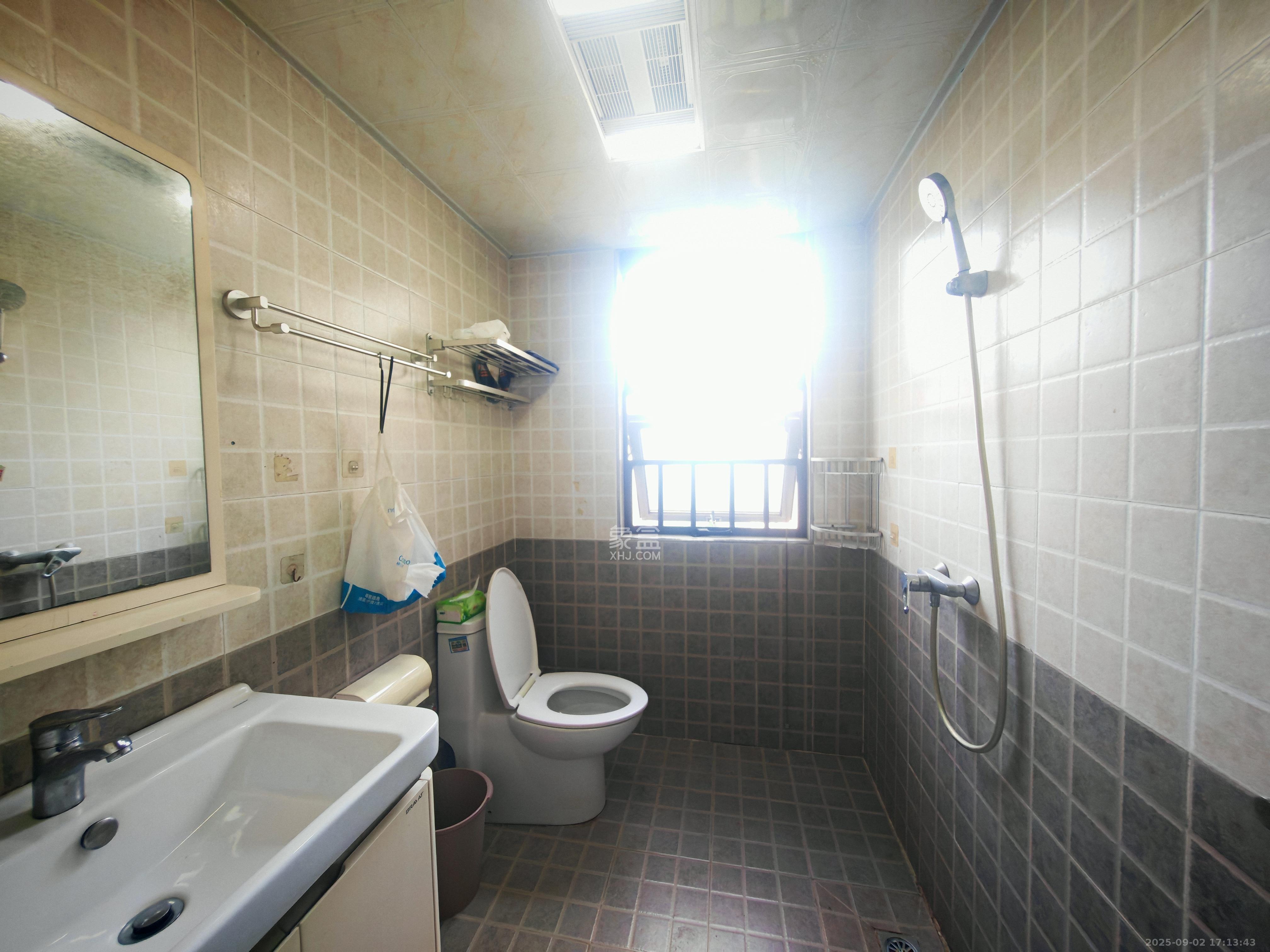 汇一城(汇壹公馆) 3室2厅2卫 2400.00元/月 汇一城(汇壹公馆) 3室2厅2卫 2400.00元/月室内图