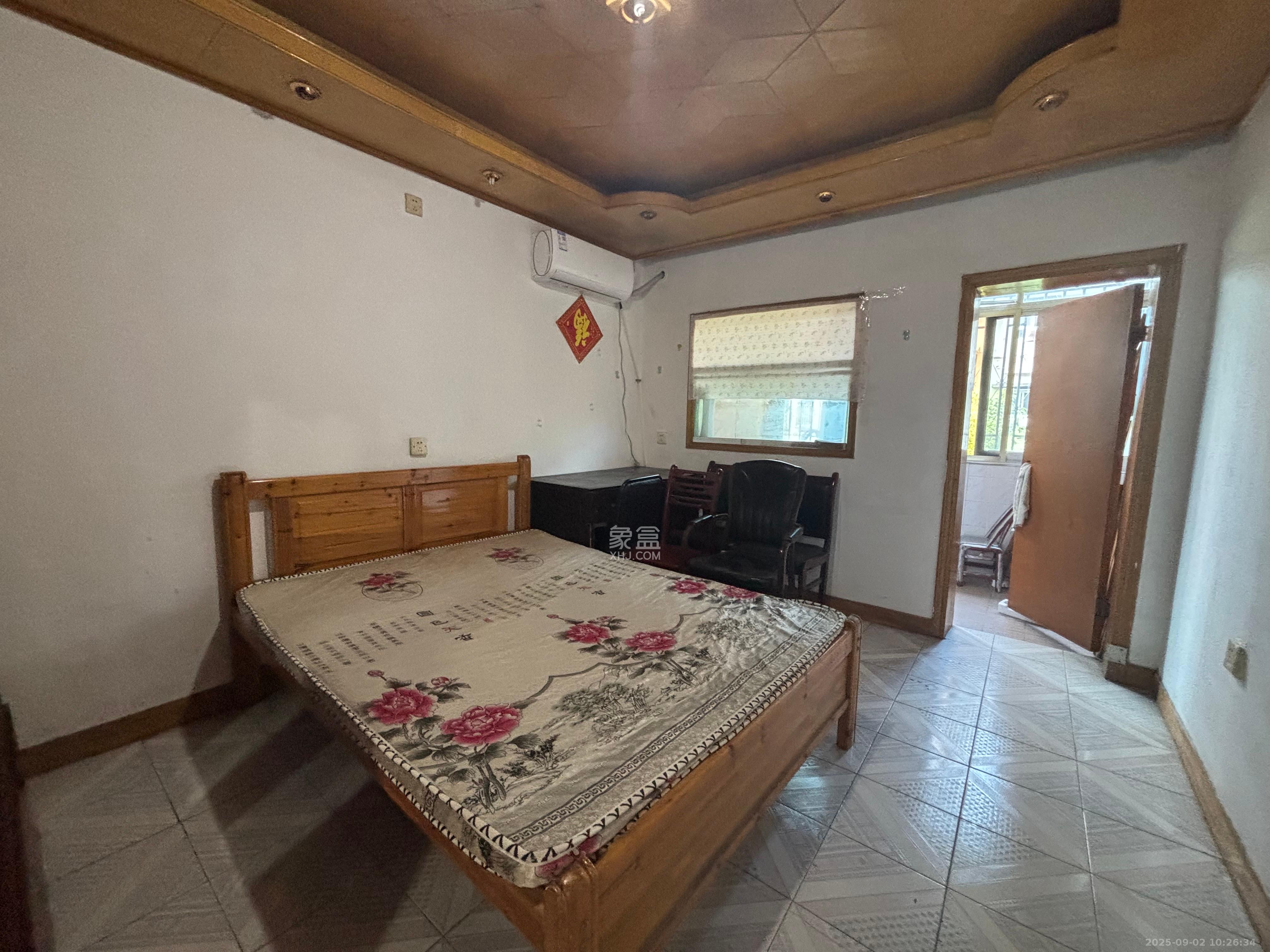 茶馆屋  2室2厅1卫    1300.0元/月 茶馆屋  2室2厅1卫    1300.0元/月室内图