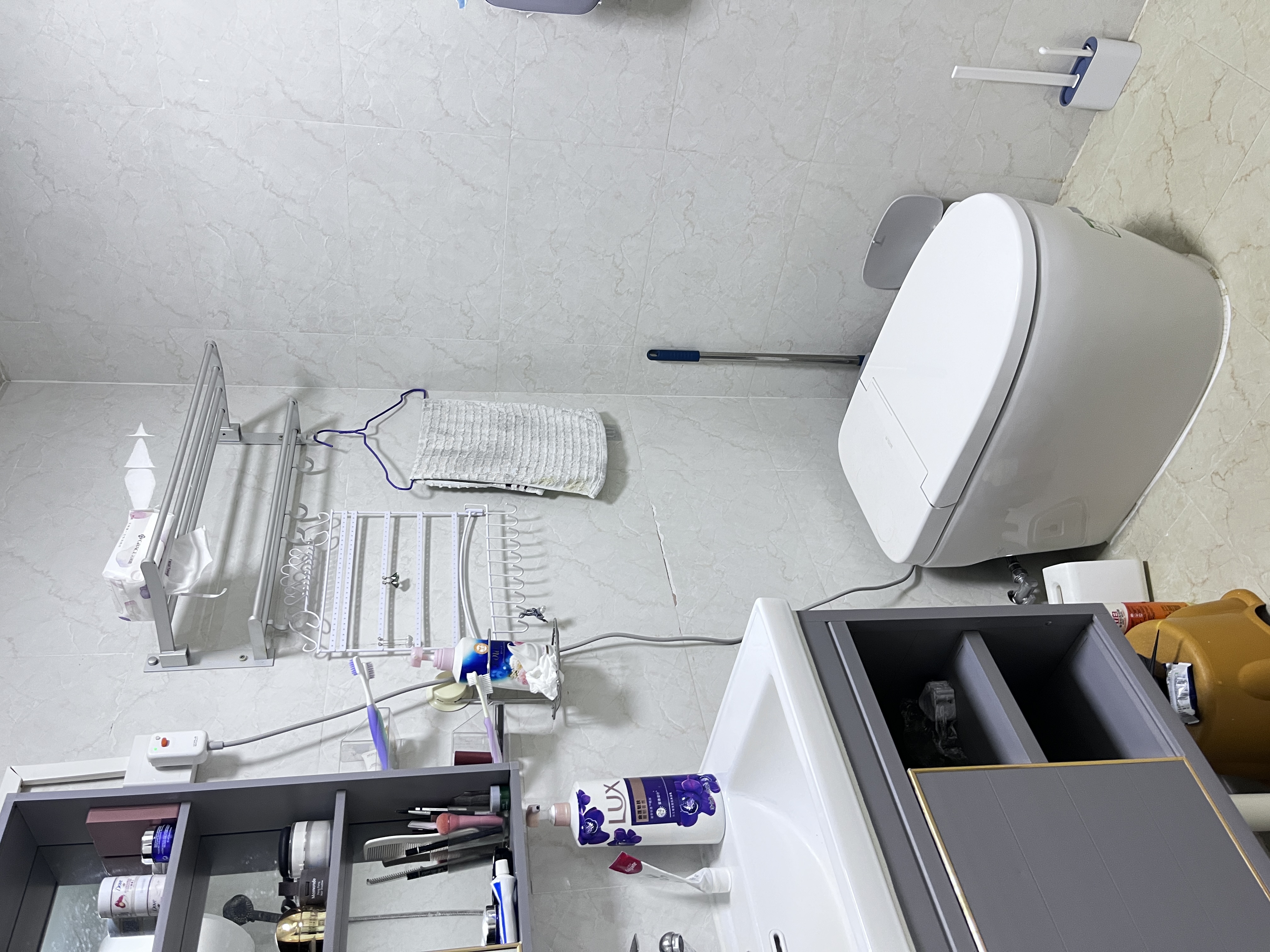 华林广场 2室1厅1卫 2300.0元/月 华林广场 2室1厅1卫 2300.0元/月室内图