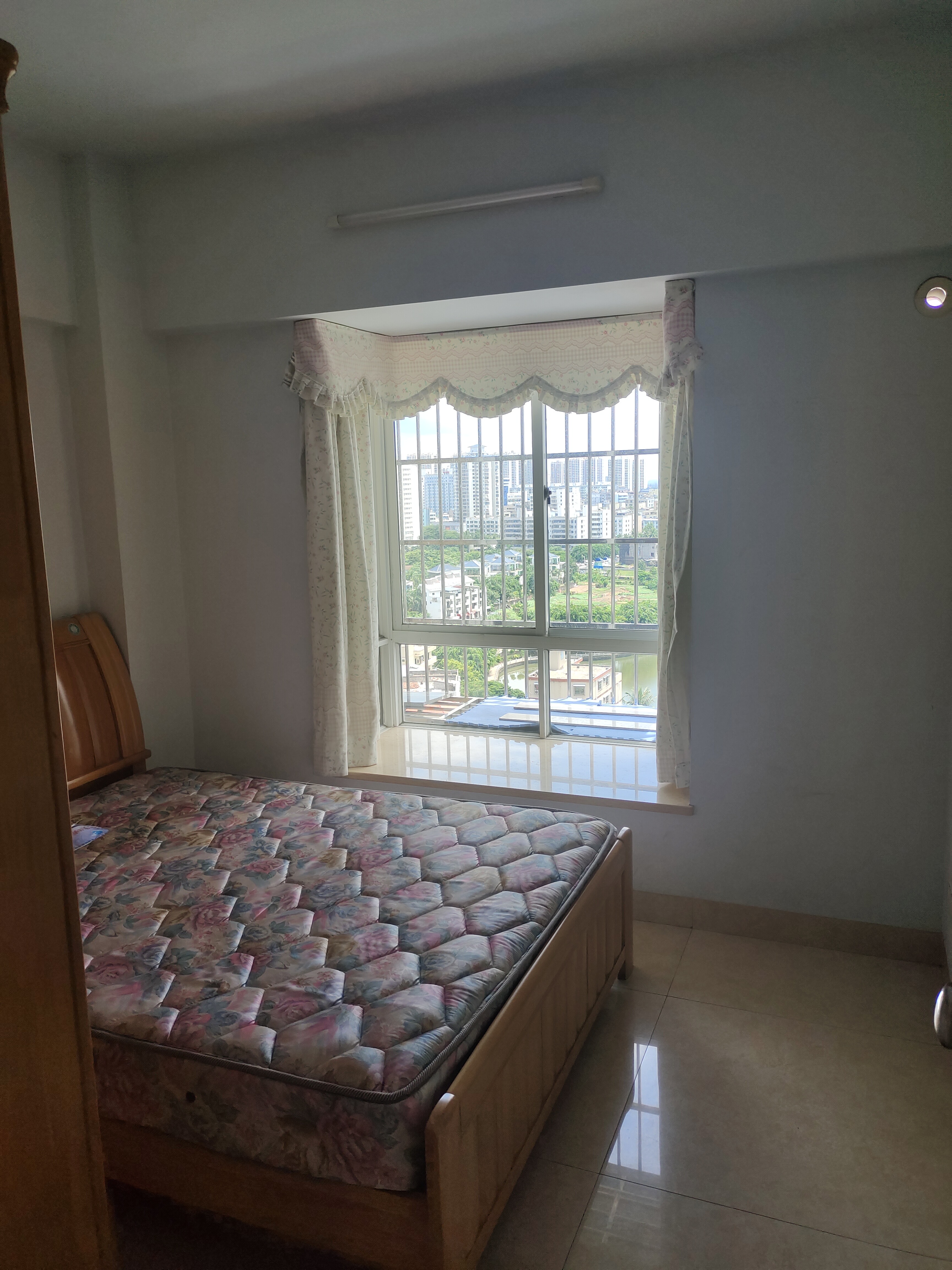 古城河畔华庭 2室2厅1卫 2300.0元/月 古城河畔华庭 2室2厅1卫 2300.0元/月室内图