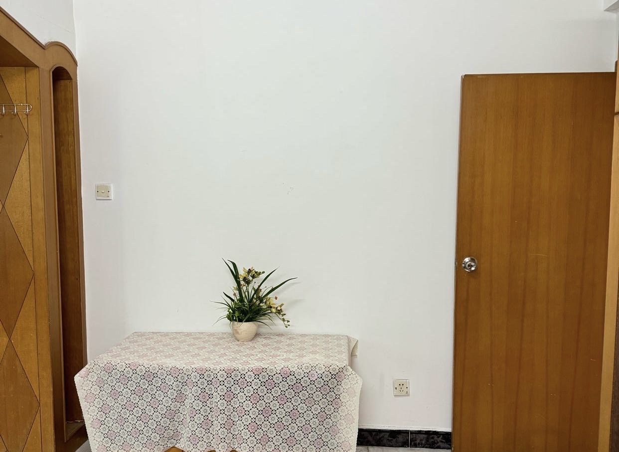 海关宿舍(盐灶路) 3室2厅1卫 2300.0元/月 海关宿舍(盐灶路) 3室2厅1卫 2300.0元/月室内图