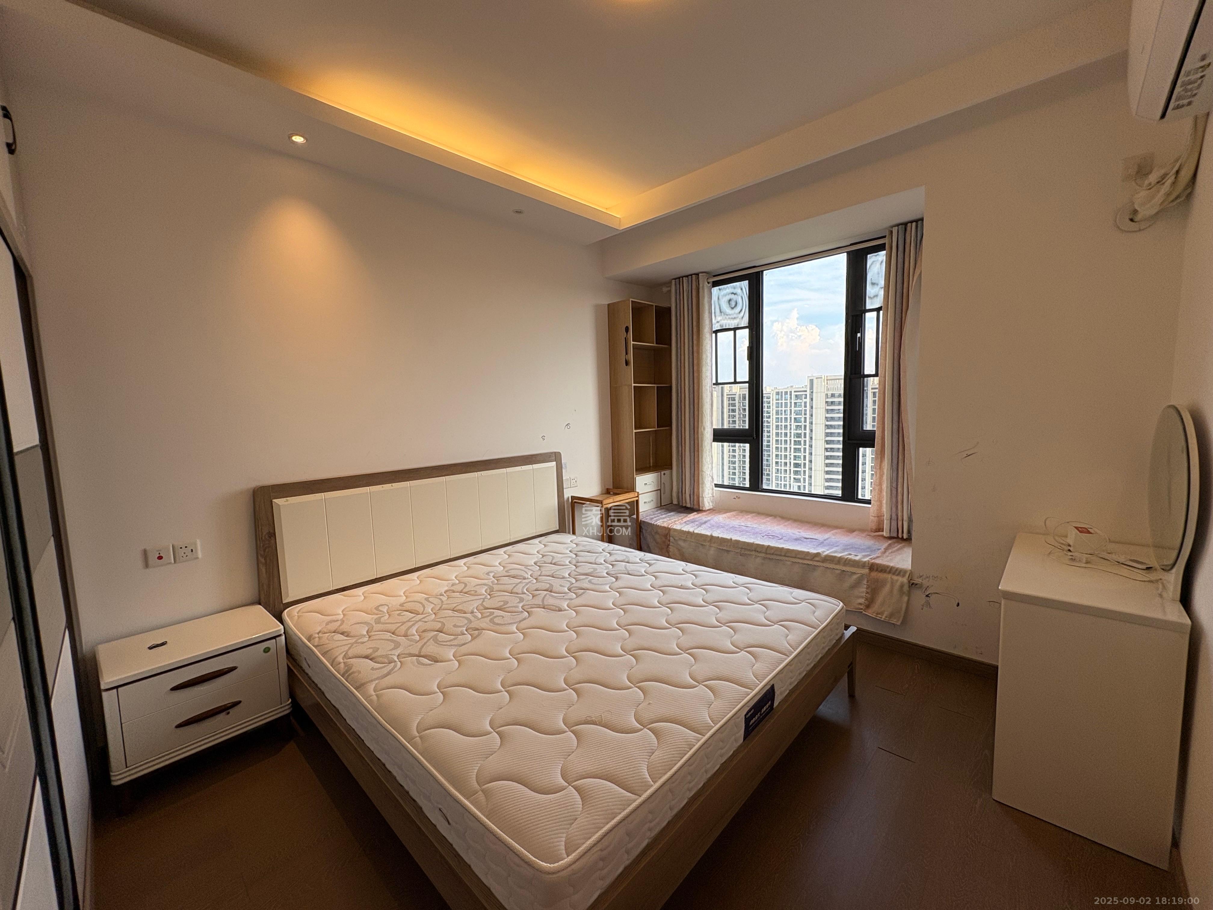 映客龙湖璟翠公馆（映客龙湖璟翠中心）  1室0厅0卫    2800.0元/月室内图