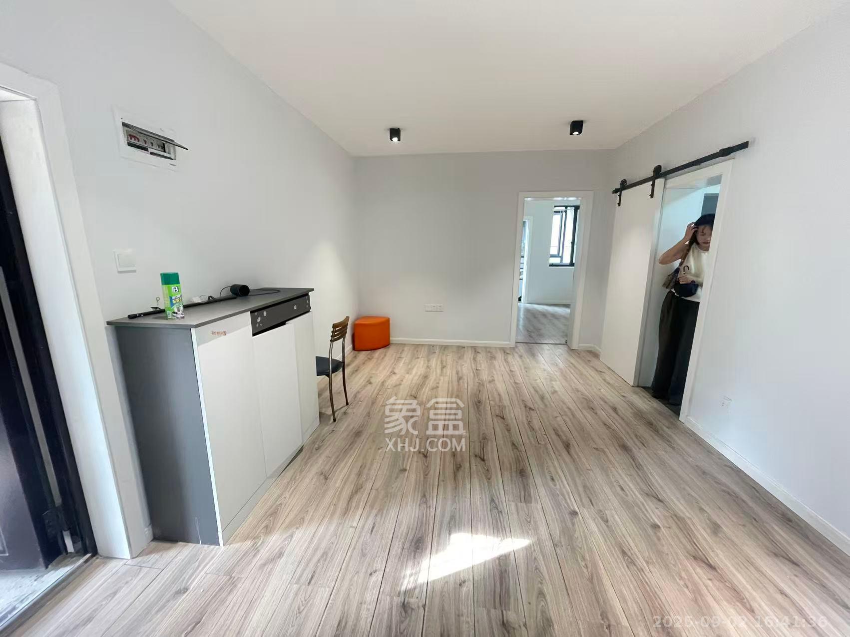 省人民医院宿舍(东文庙坪)  2室1厅1卫    2600.0元/月 省人民医院宿舍(东文庙坪)  2室1厅1卫    2600.0元/月