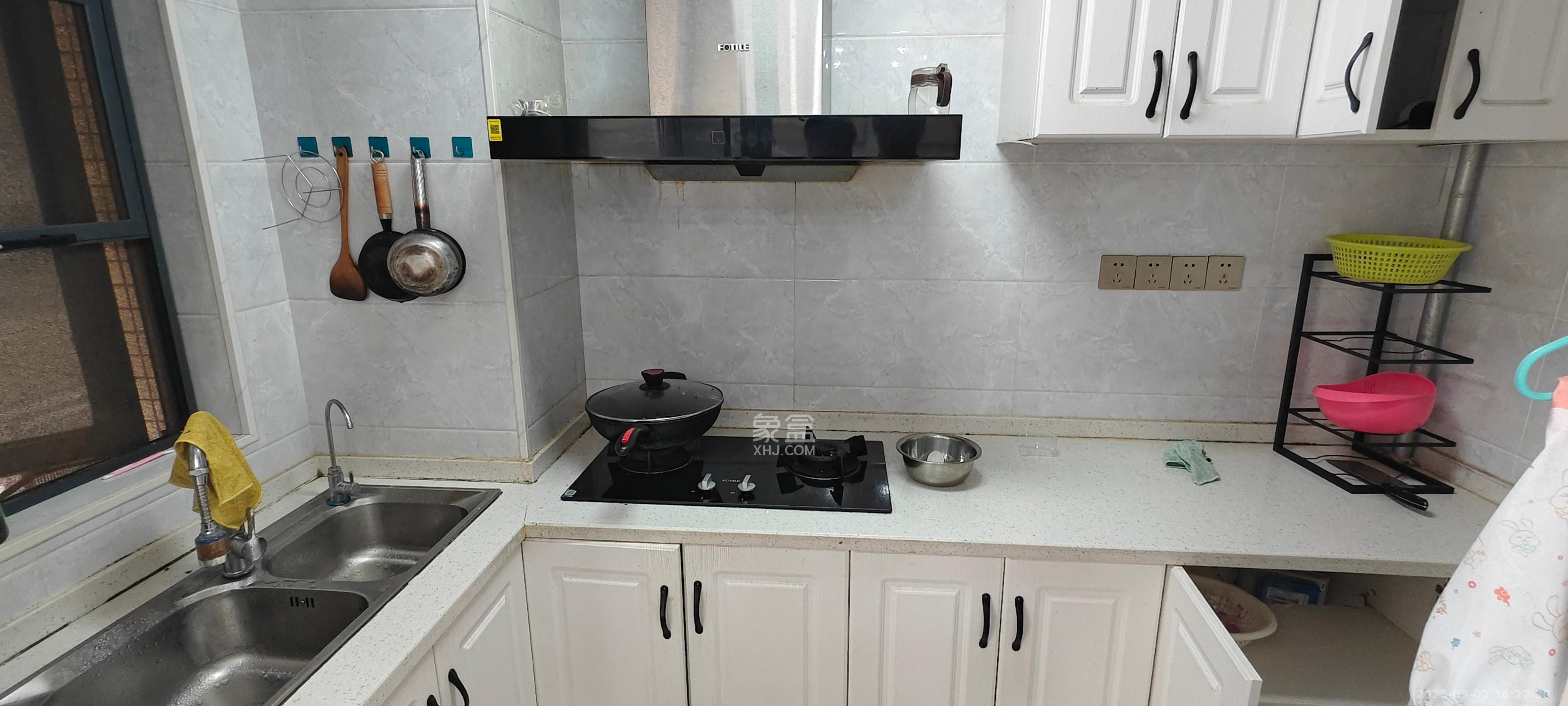 叠彩兰亭 3室2厅2卫 2600.0元/月 叠彩兰亭 3室2厅2卫 2600.0元/月室内图