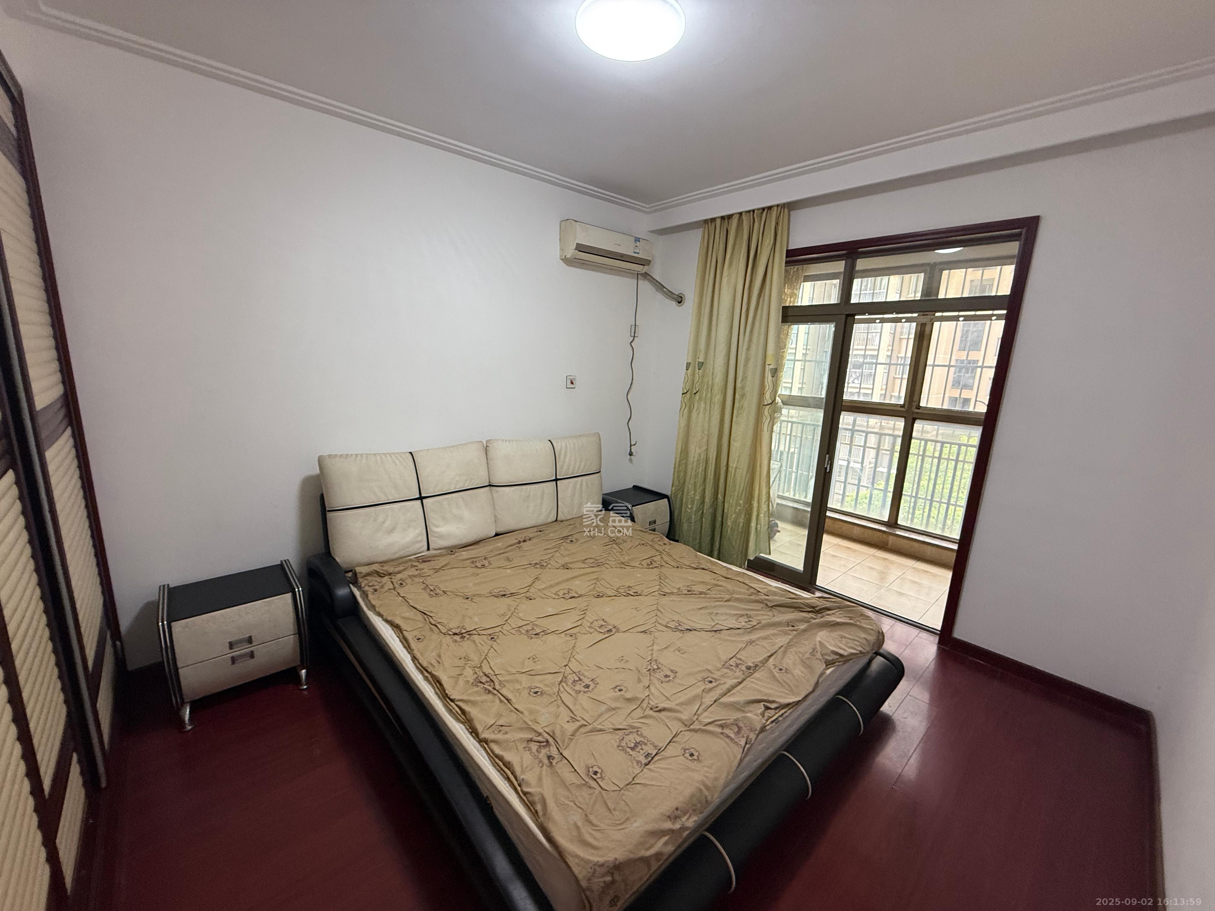 层上观邸 3室2厅1卫 2400.0元/月 层上观邸 3室2厅1卫 2400.0元/月室内图