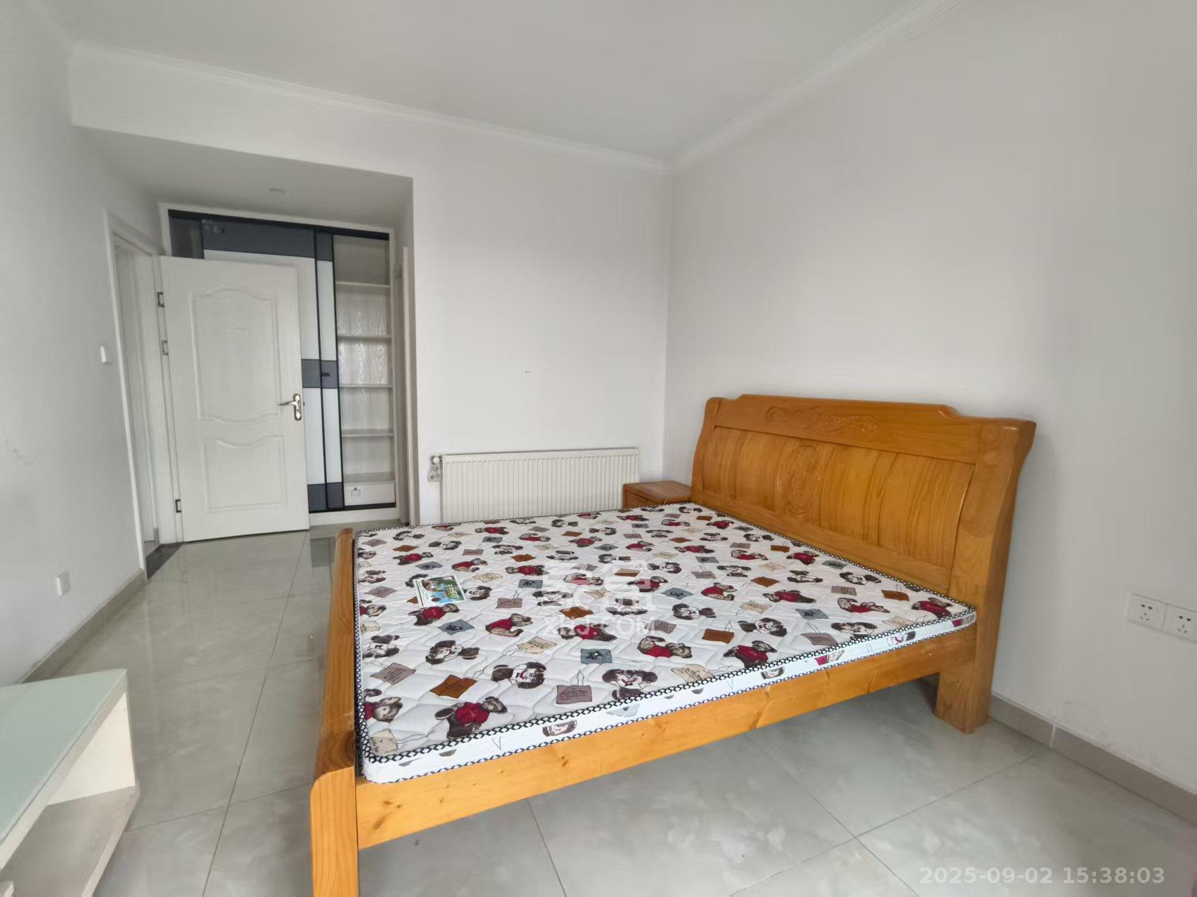 中国铁建洋湖苑  3室2厅2卫    2400.0元/月室内图