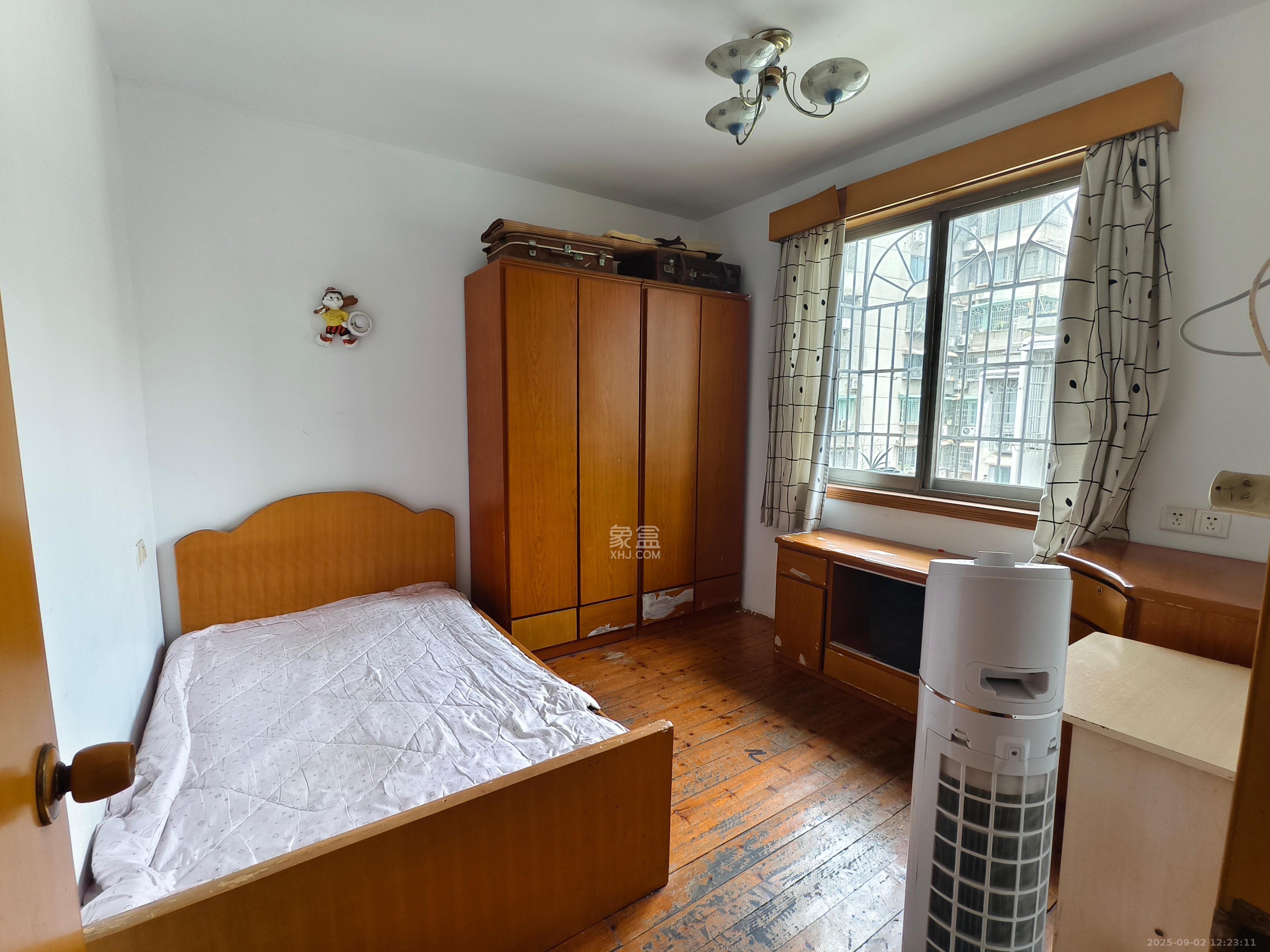 湖南医大附二院红旗区宿舍  2室1厅1卫    1500.0元/月室内图