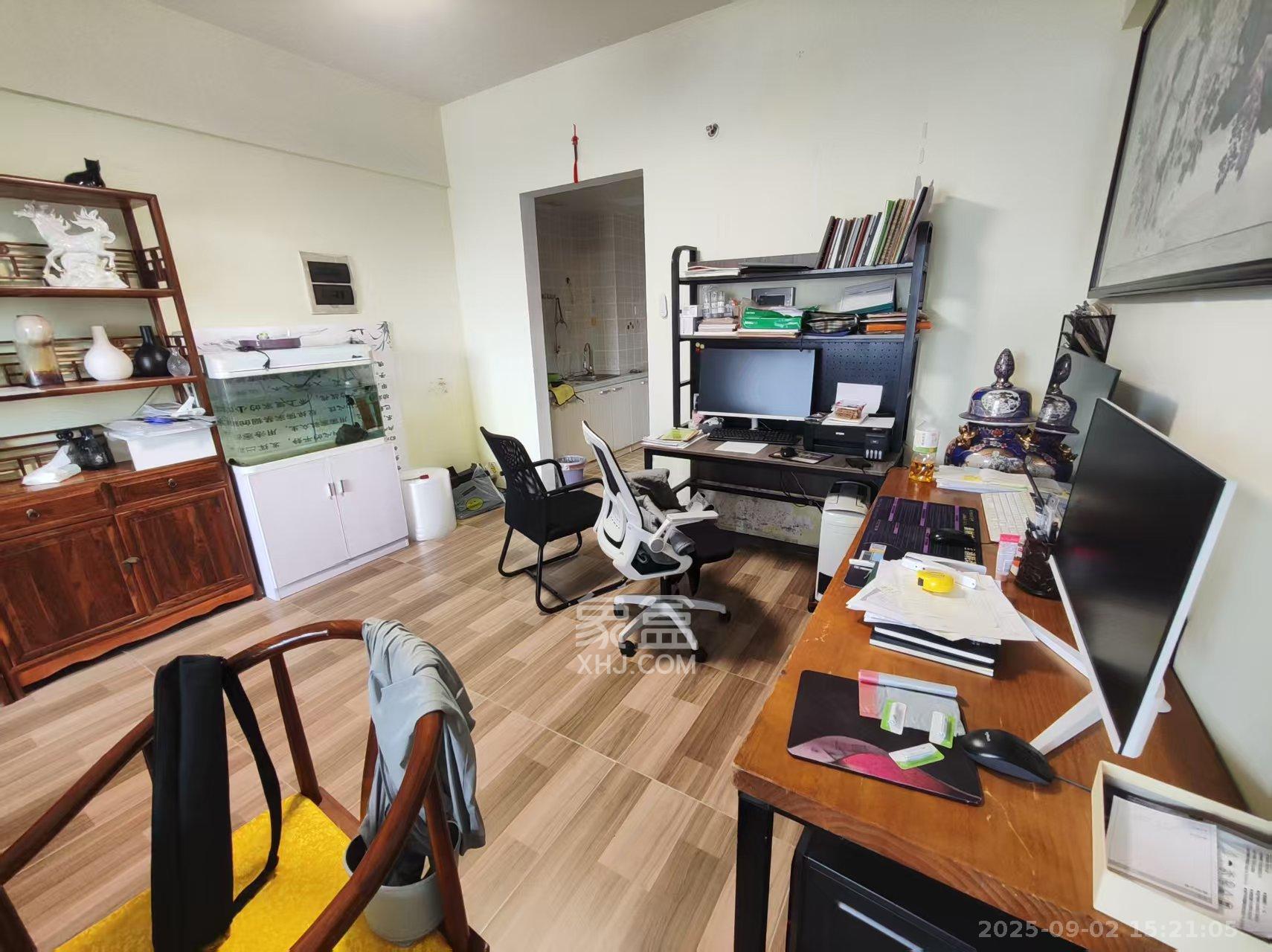 西子一间  1室1厅1卫    1500.0元/月 西子一间  1室1厅1卫    1500.0元/月室内图