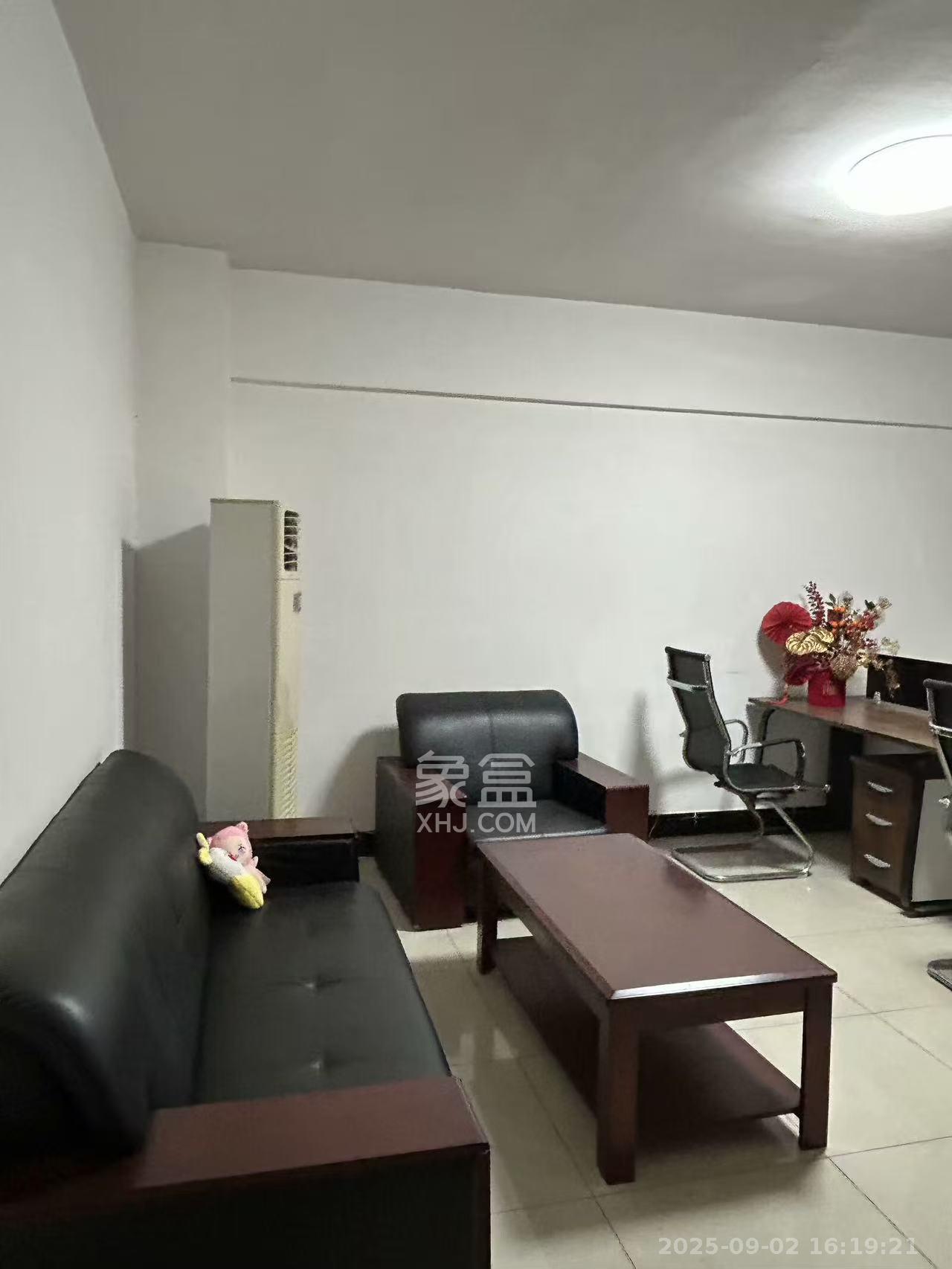 华菱新城地标 2室1厅1卫 1700.0元/月 华菱新城地标 2室1厅1卫 1700.0元/月室内图