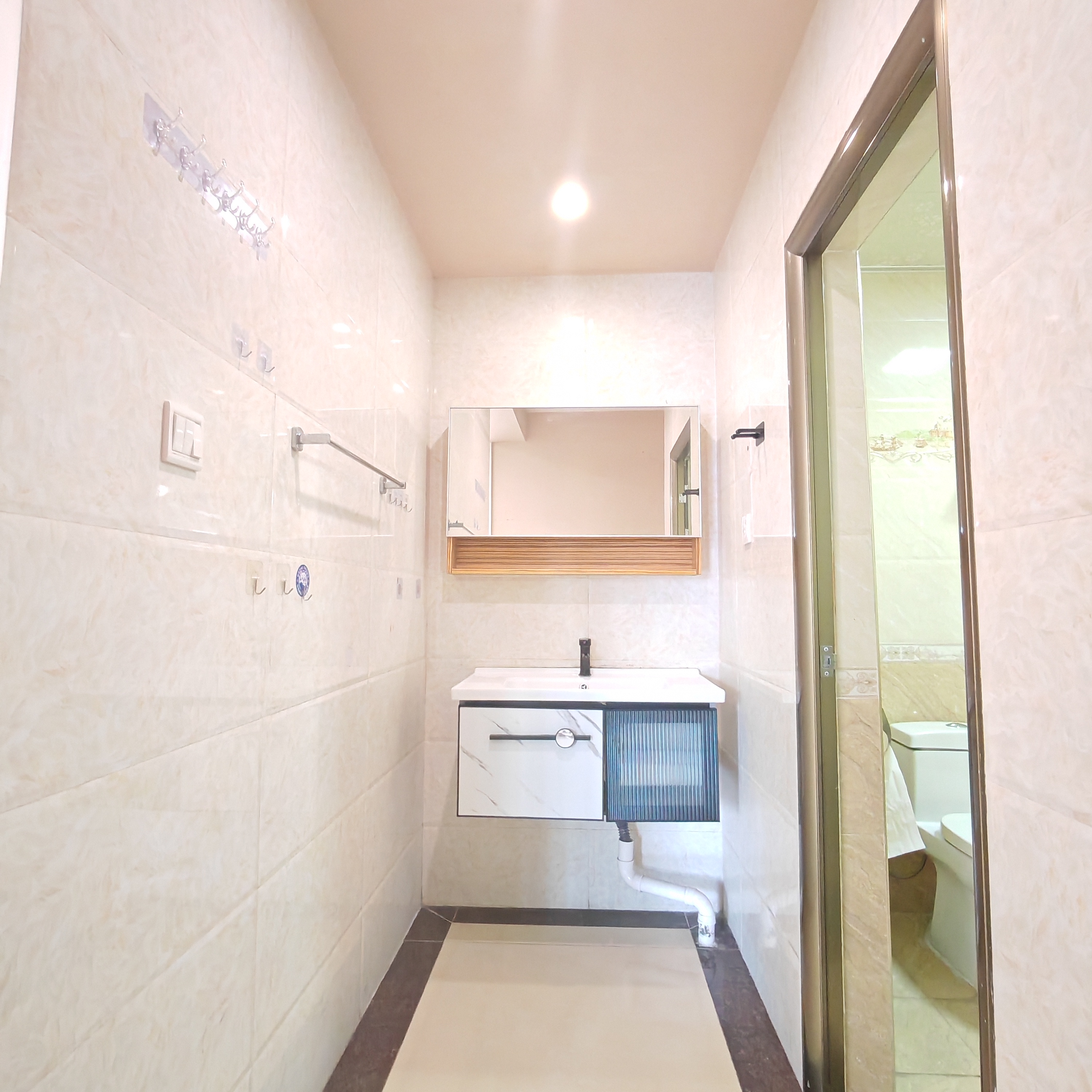 学苑公寓 3室2厅2卫 3100.0元/月 学苑公寓 3室2厅2卫 3100.0元/月室内图