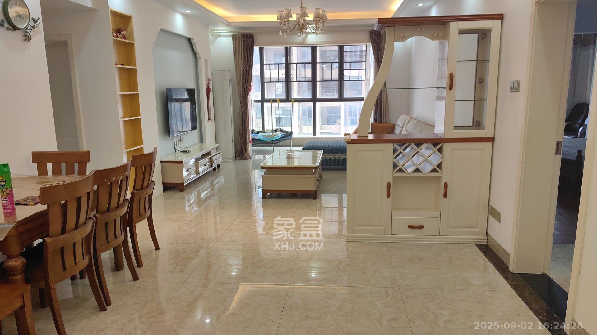 星月绿洲  3室2厅2卫    2200.0元/月 星月绿洲  3室2厅2卫    2200.0元/月室内图1