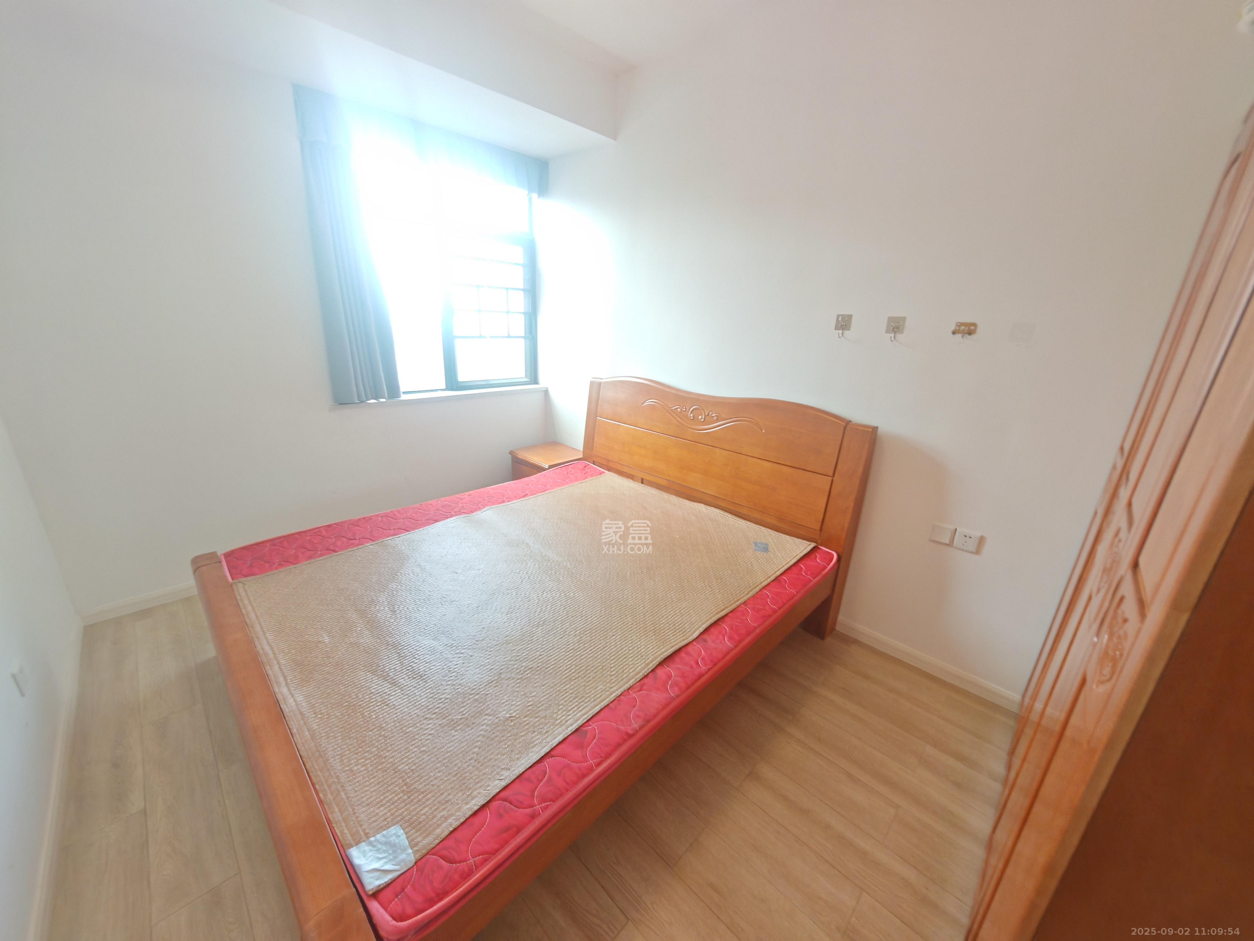 湘水熙园 4室2厅1卫 3300.0元/月 湘水熙园 4室2厅1卫 3300.0元/月室内图