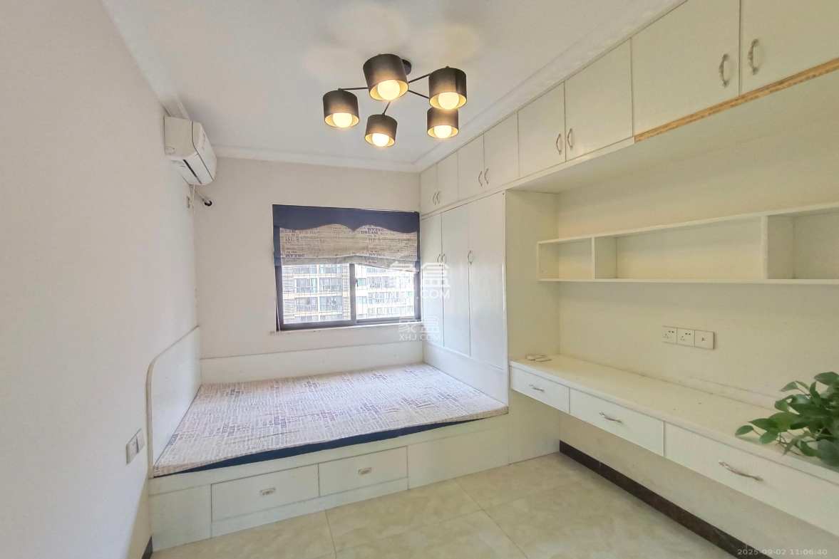 保利香槟国际 3室2厅2卫 2000.0元/月 保利香槟国际 3室2厅2卫 2000.0元/月室内图