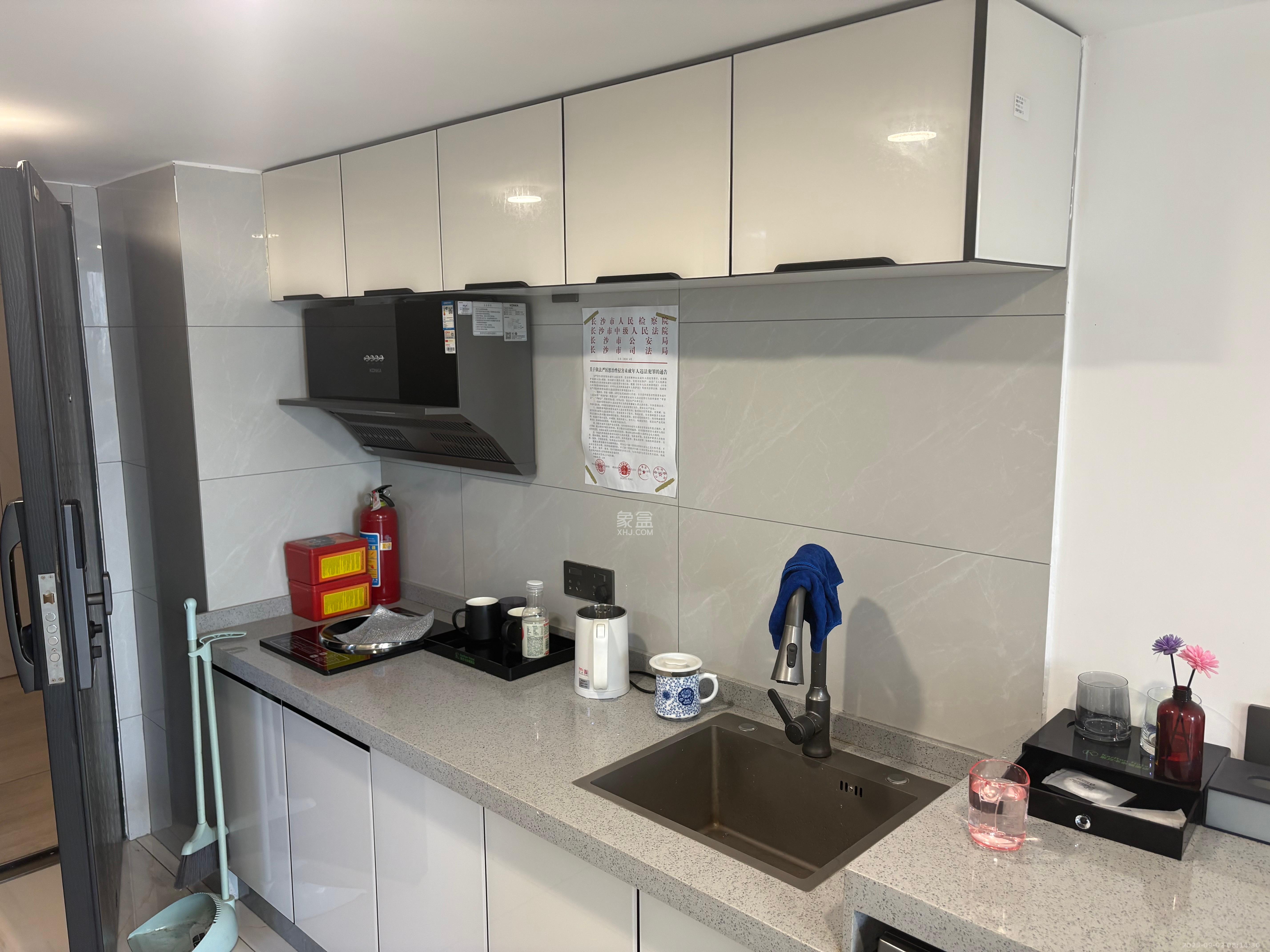 敬天广场 1室1厅1卫 2600.0元/月 敬天广场 1室1厅1卫 2600.0元/月室内图