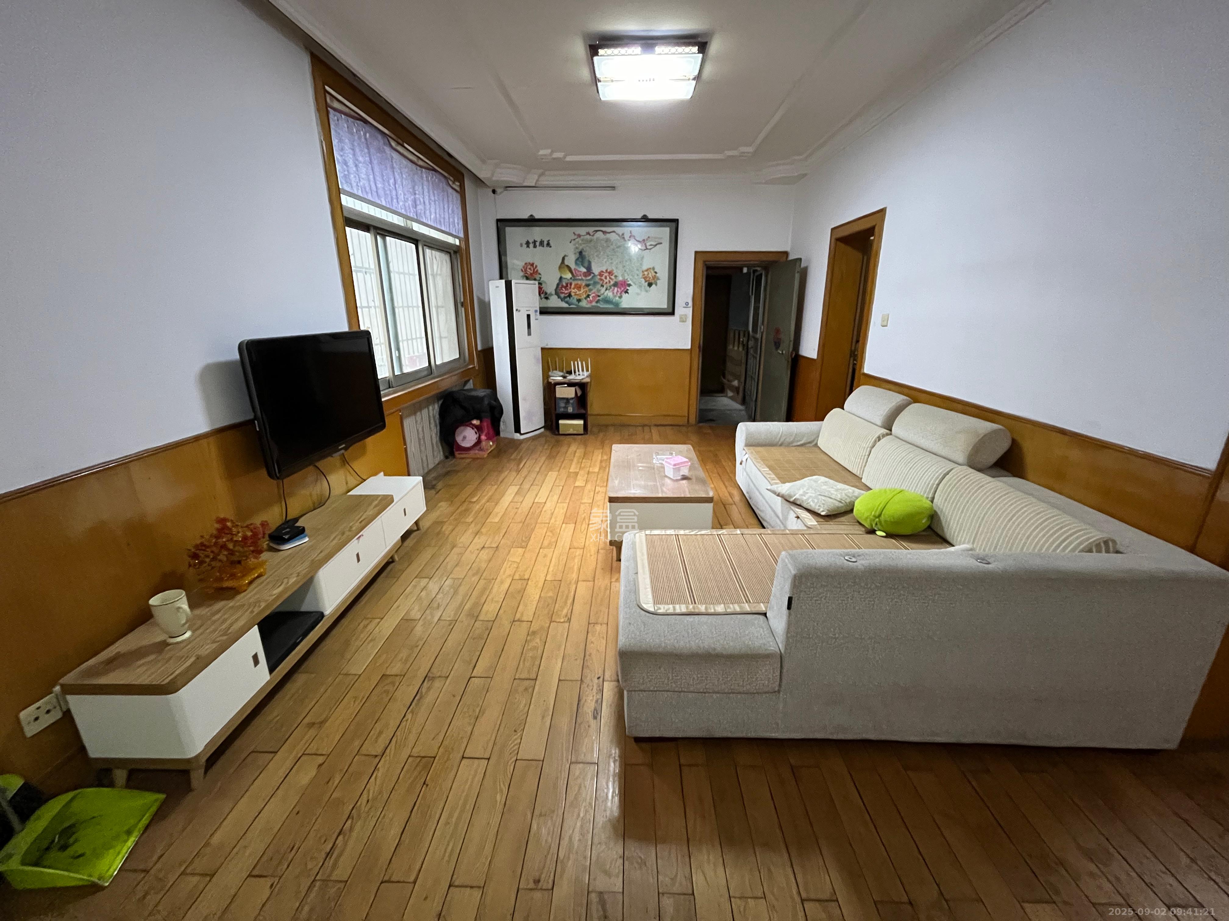 林业厅宿舍  3室2厅1卫    1800.0元/月室内图