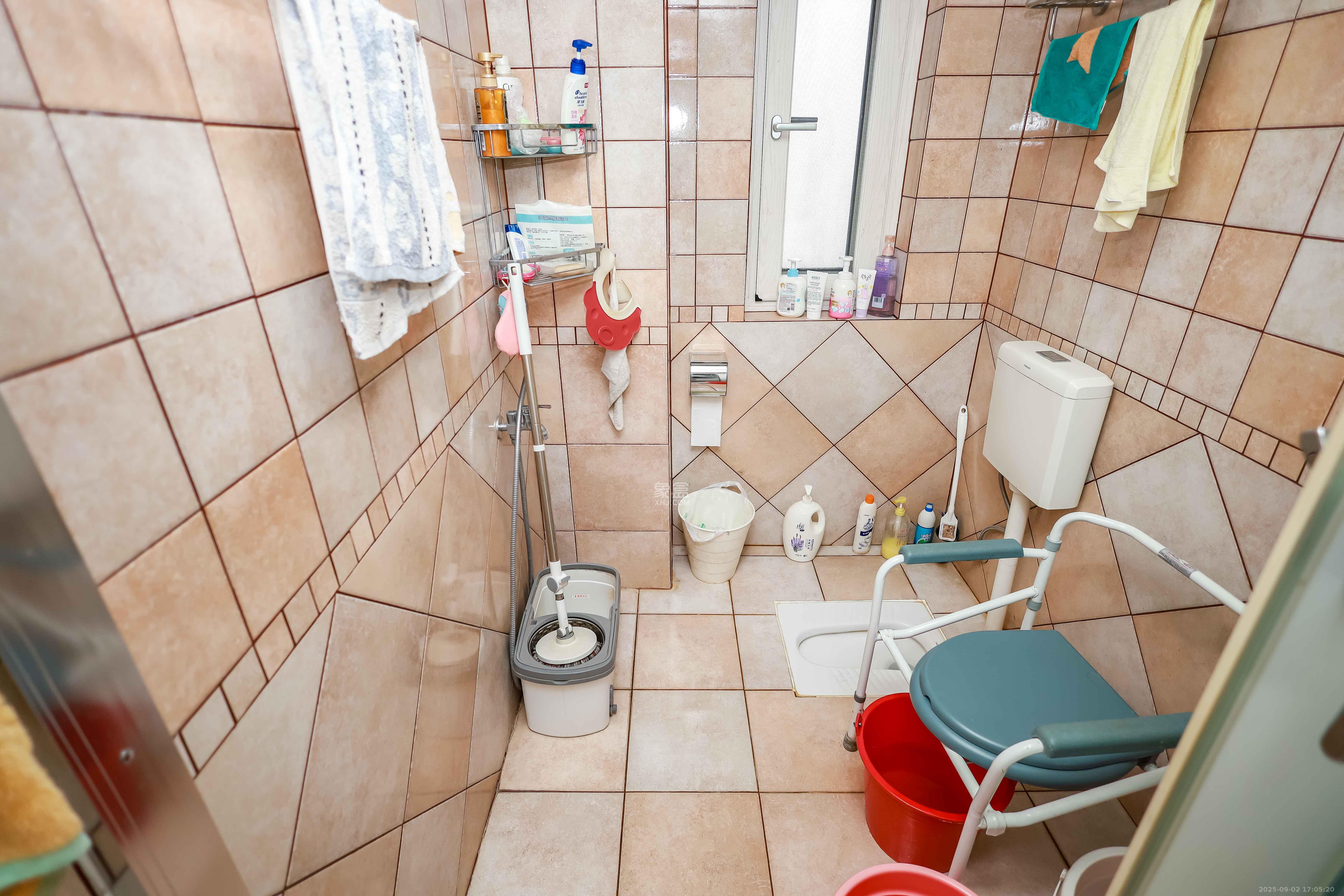 天麓尚层  4室2厅2卫    120.0万 天麓尚层  4室2厅2卫    120.0万卫生间