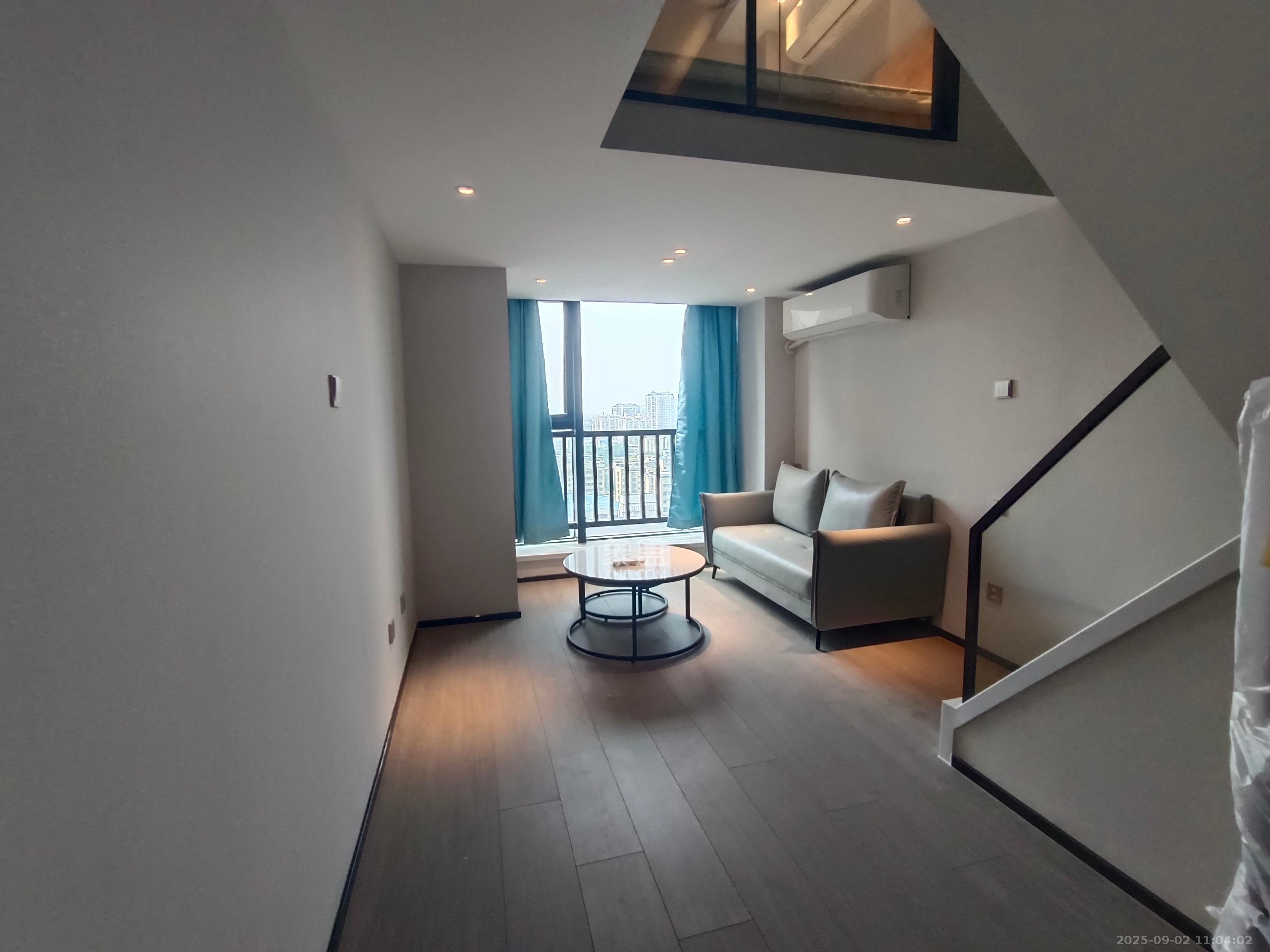 中一鲲出(鲲鹏府)  1室0厅0卫    2300.0元/月 中一鲲出(鲲鹏府)  1室0厅0卫    2300.0元/月室内图