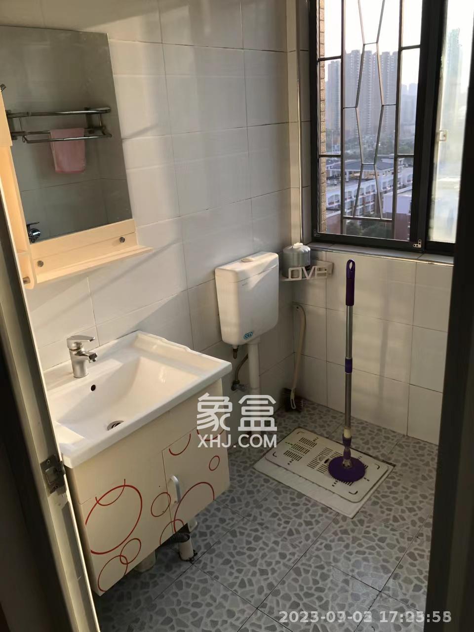 钰龙天下一期 1室2厅1卫 2000.0元/月 钰龙天下一期 1室2厅1卫 2000.0元/月室内图