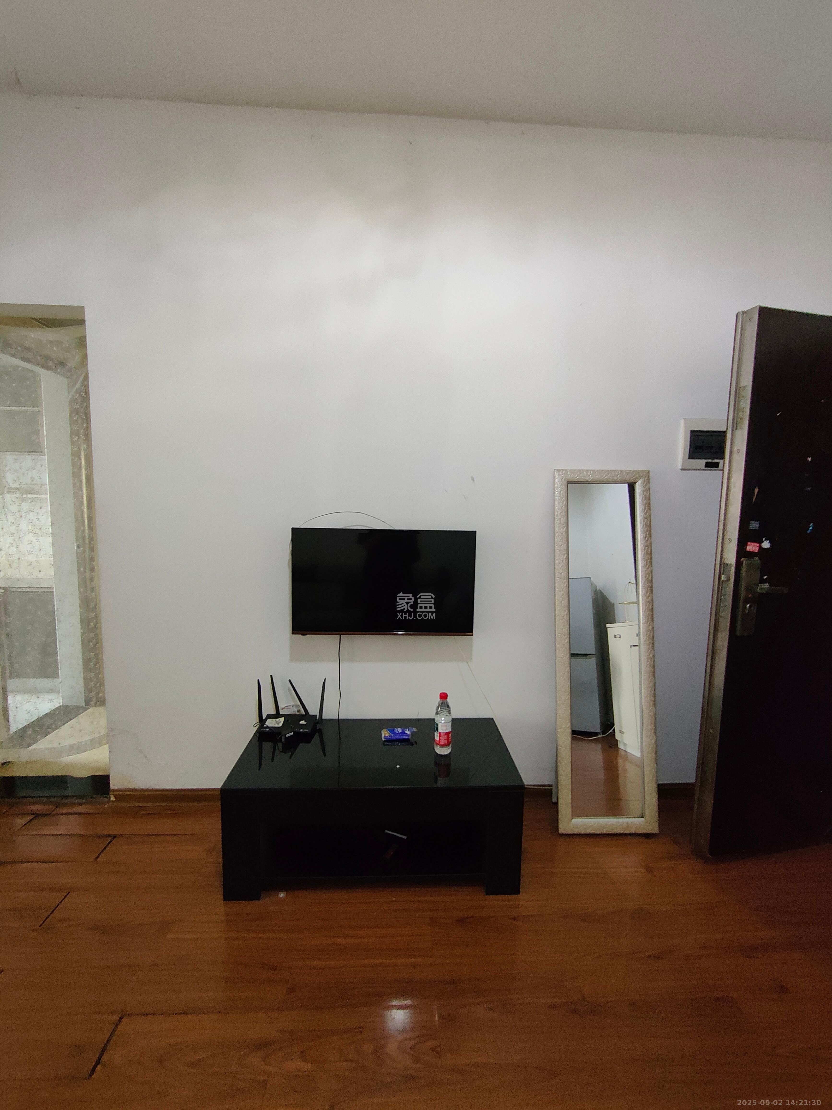 万树丹堤  1室1厅1卫   1650.00元/月室内图