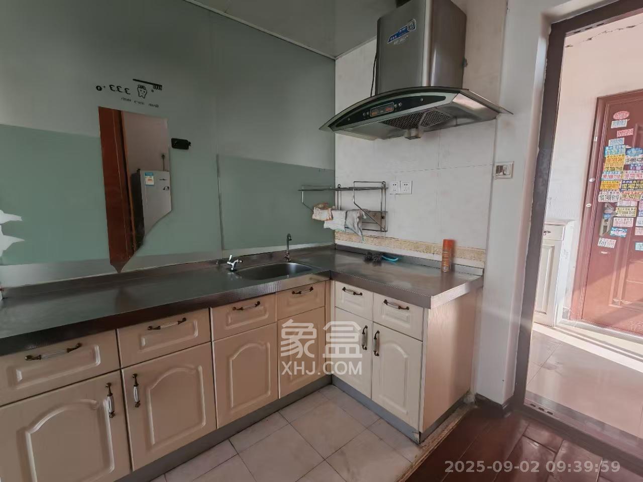 枫华府第 1室1厅1卫 1000.0元/月 枫华府第 1室1厅1卫 1000.0元/月室内图